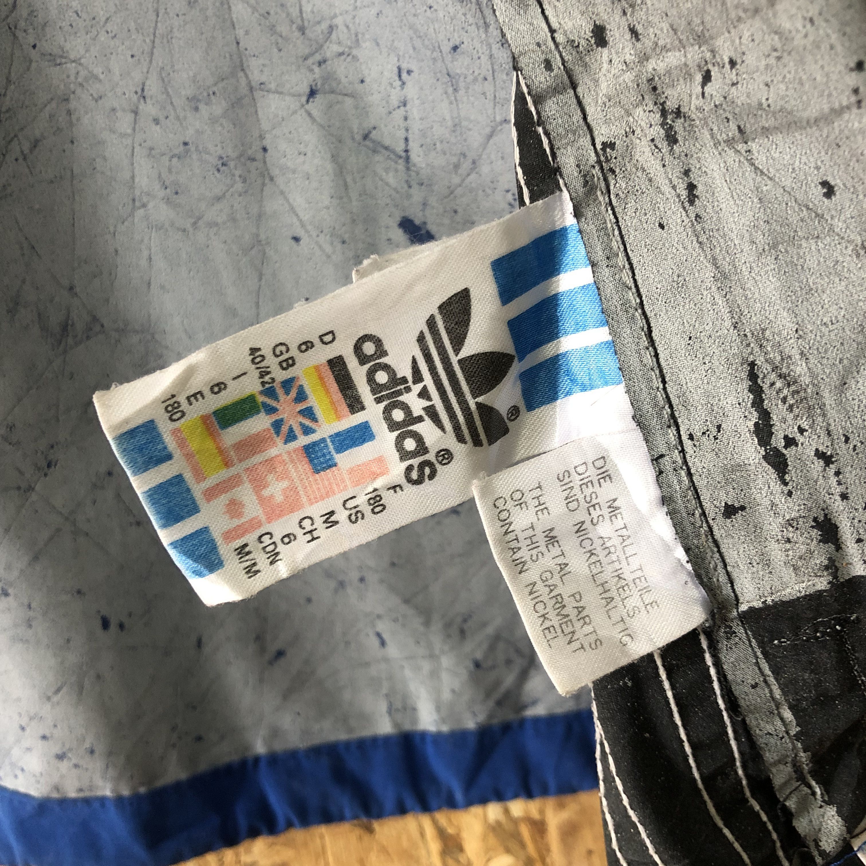 Adidas Vintage 90s Adidas Hoodie Windbreaker Jacket L Size Size US L / EU 52-54 / 3 - 11 Thumbnail