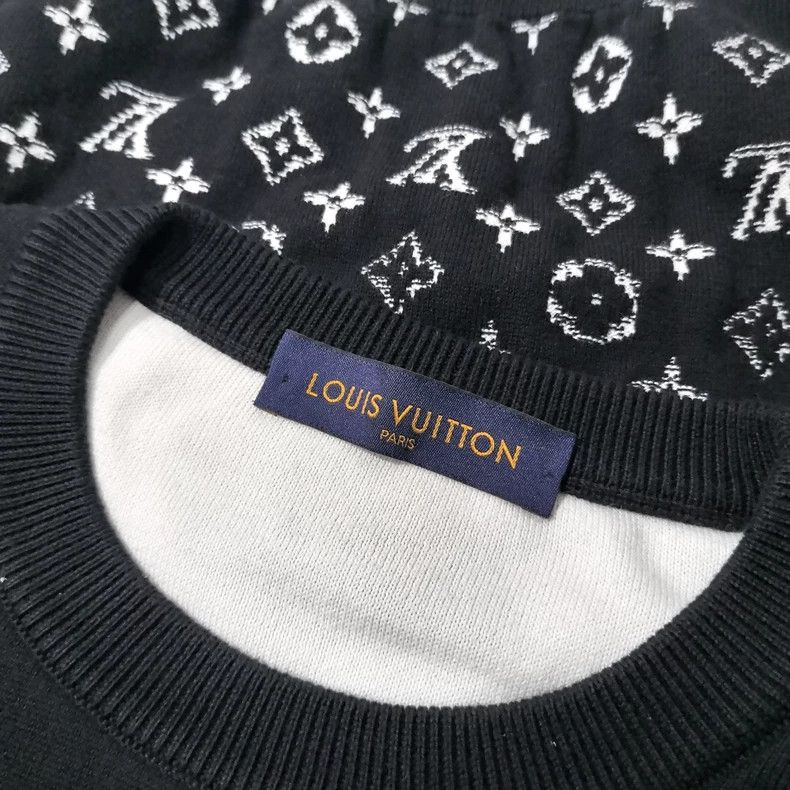 Louis Vuitton Louis Vuitton Classic Printed Ombré Crew Neck Casual Long-S Size US M / EU 48-50 / 2 - 3 Thumbnail