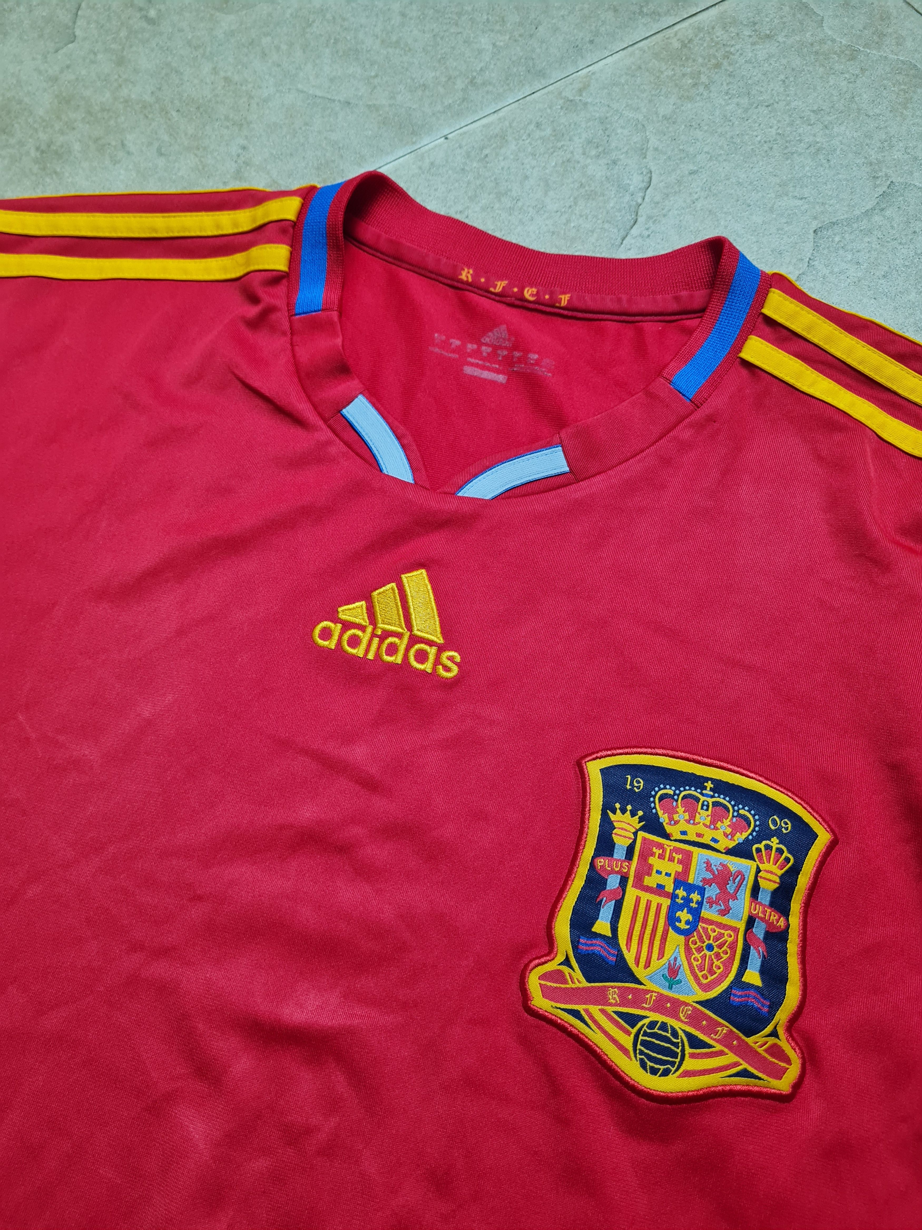 Adidas FOOTBALL JERSEY VILLA 7 SPAIN NATIONAL 10/11 WORLD WINNER Size US L / EU 52-54 / 3 - 5 Thumbnail