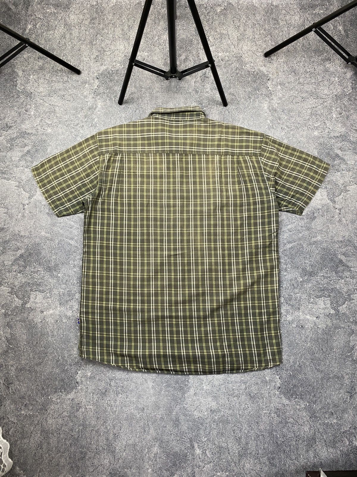 Fjallraven × Vintage Fjallraven Short Sleeve Button Up Faded T-shirt Check Tee Size US L / EU 52-54 / 3 - 2 Thumbnail