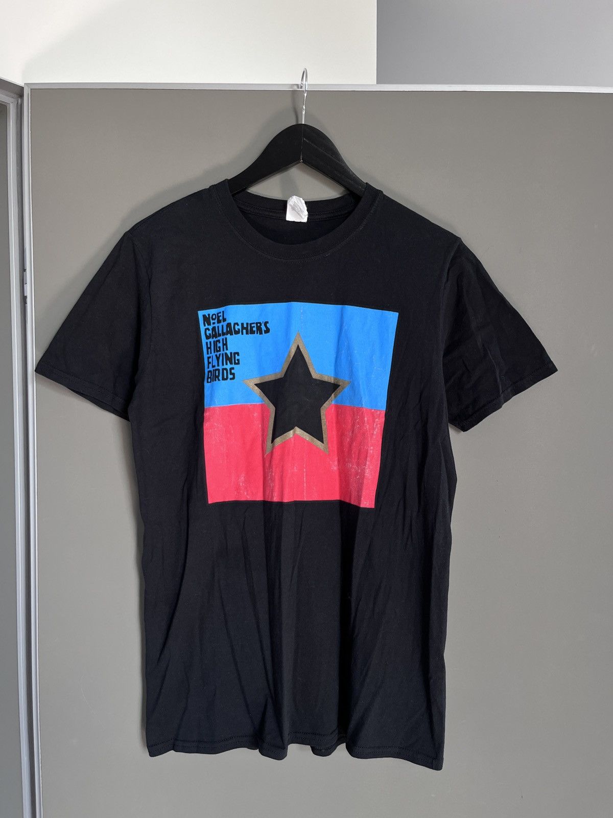 Band Tees noel gallagher's high flying birds oasis t-shirt Size US M / EU 48-50 / 2 - 2 Thumbnail