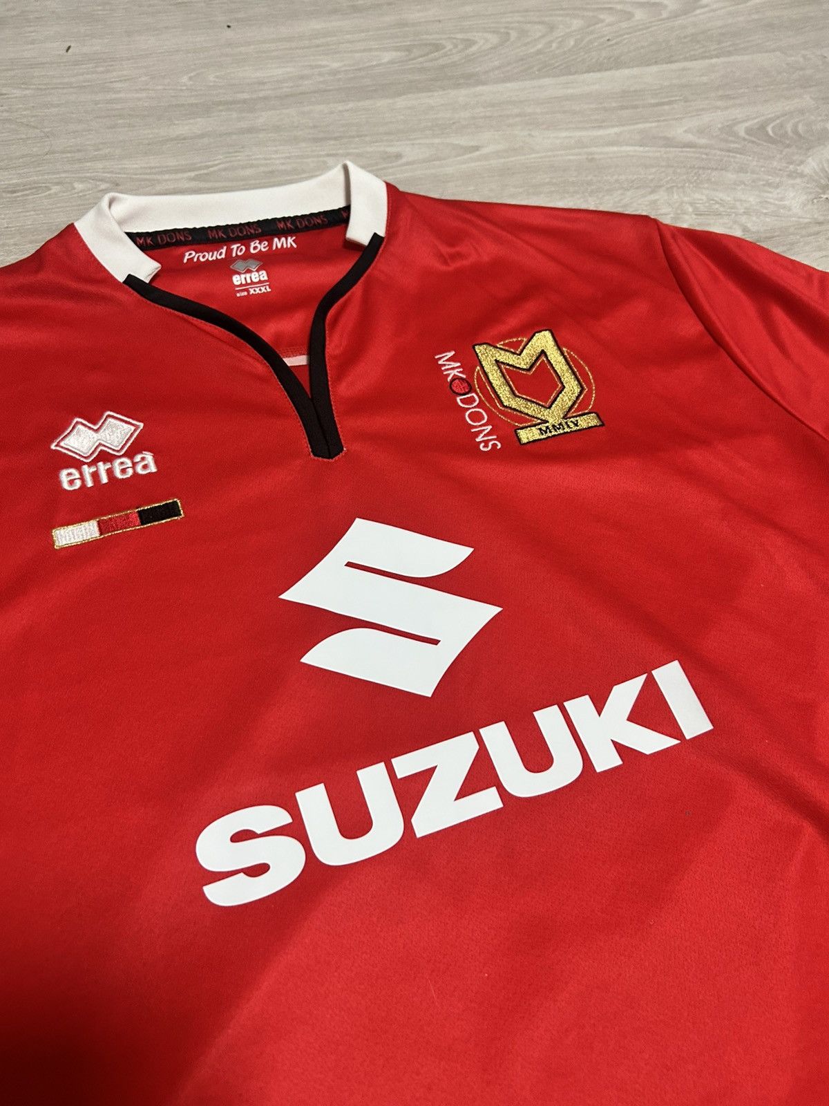 Errea MK Dons Shirt Mens XXL 3XL Red Errea Away Football Jersey Size US XXL / EU 58 / 5 - 6 Thumbnail