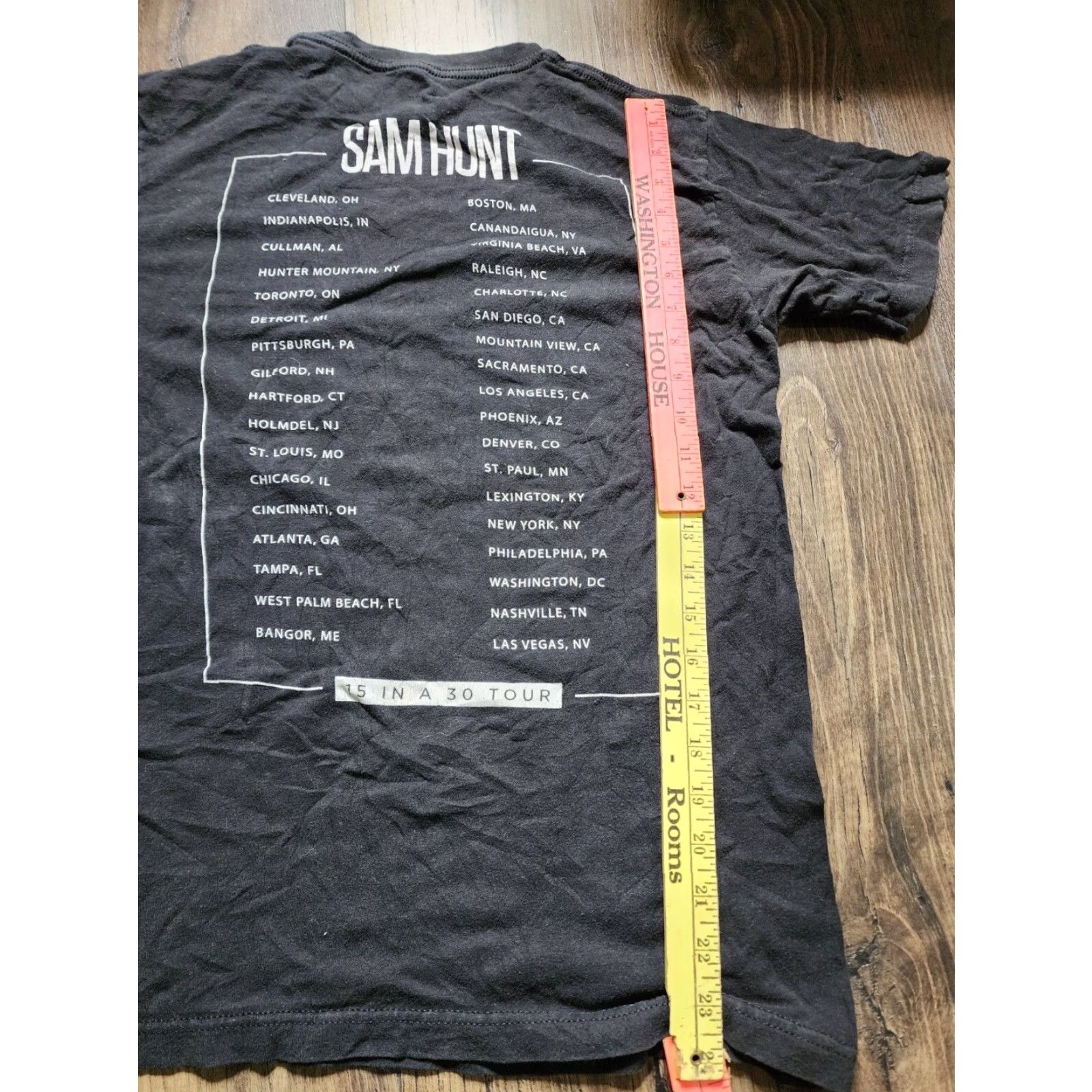 Vintage Sam Hunt Concert T Shirt Mens Black Short Sleeve M Music Tour Double Sided Cotton Blend Size US M / EU 48-50 / 2 - 3 Thumbnail
