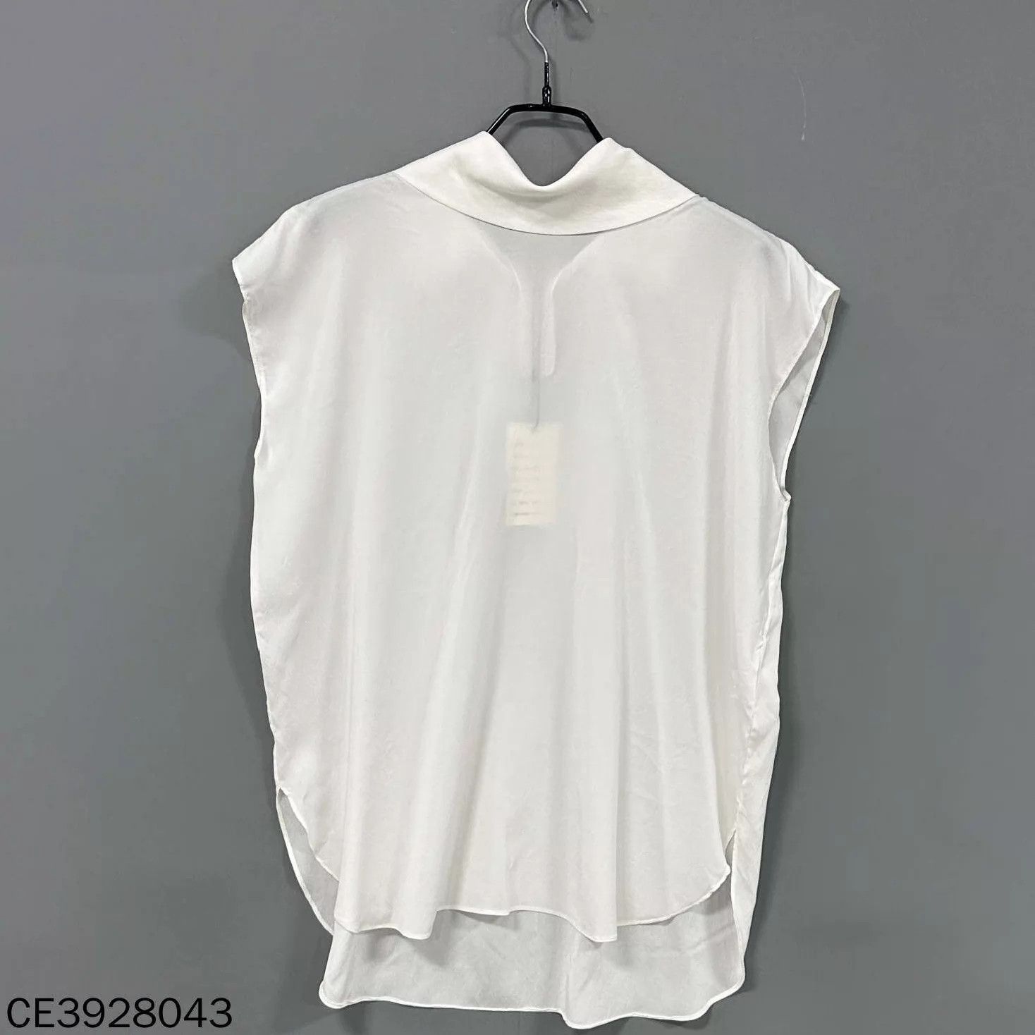 Brunello Cucinelli Brunello Cucinelli women's Cream ice silk top S Size S / US 4 / IT 40 - 3 Thumbnail