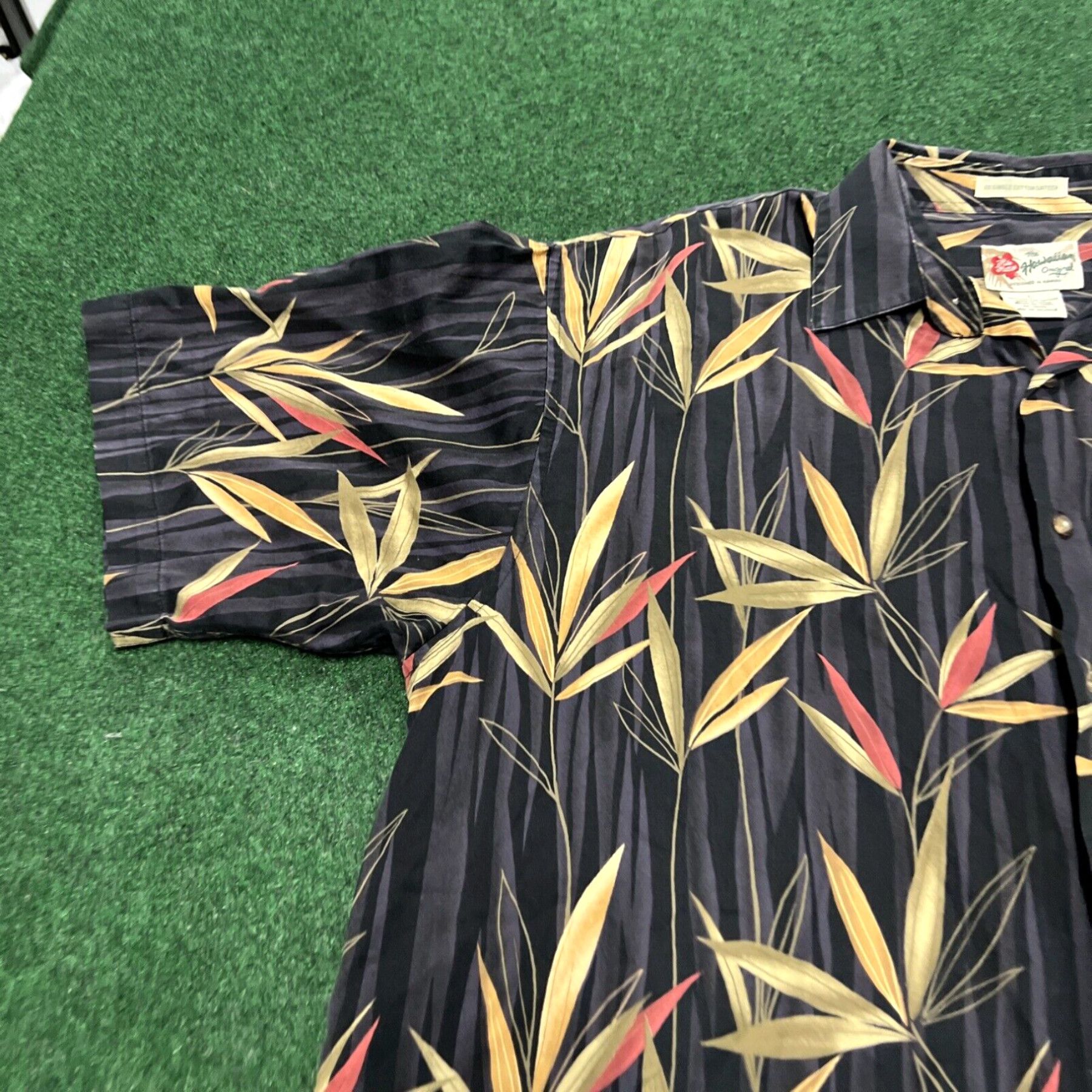 Hilo Hattie Vtg Hilo Hattie Mens Short Sleeve Button Up Hawaiian Shirt Bright Floral Sz Larg Size US L / EU 52-54 / 3 - 2 Thumbnail