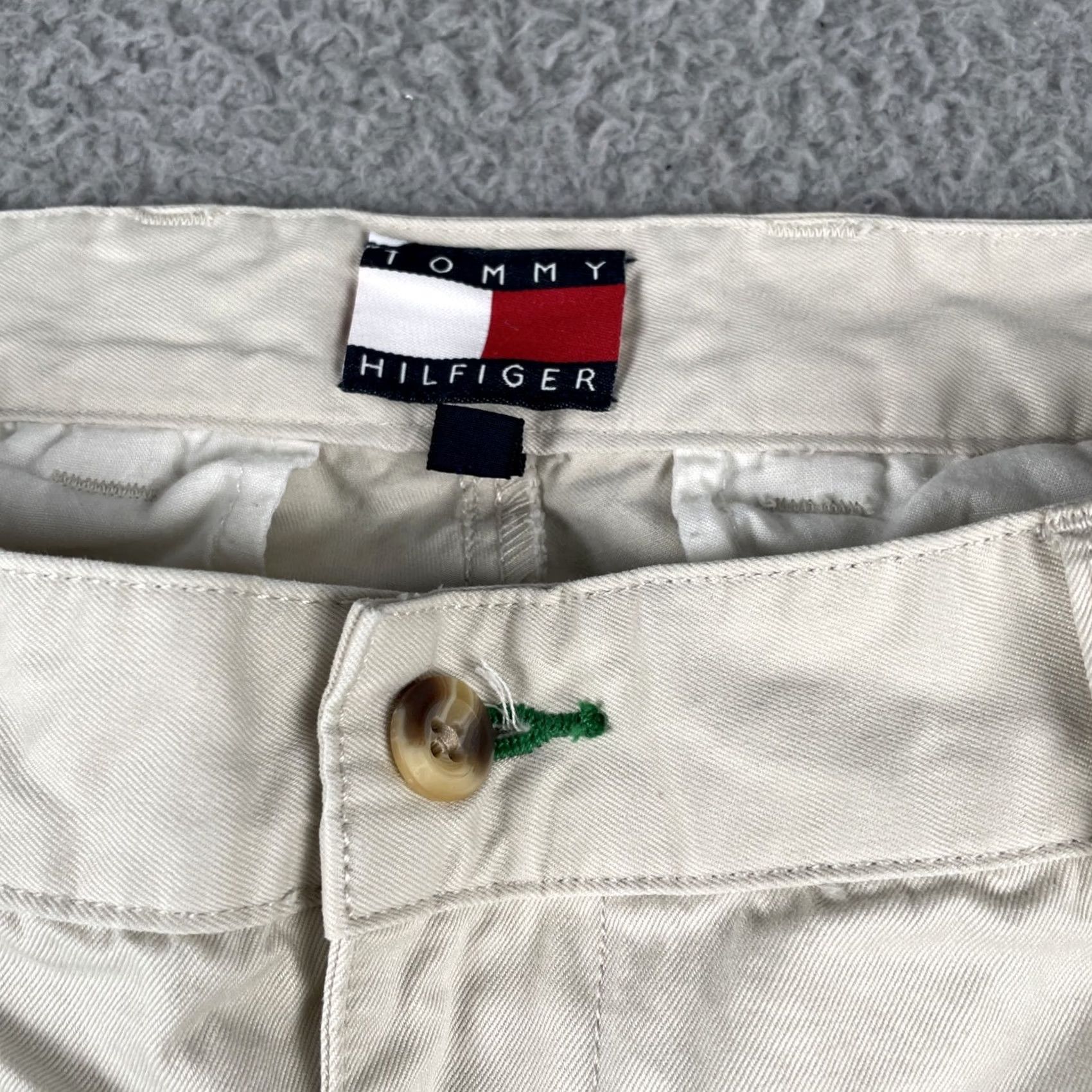 Tommy Hilfiger VINTAGE Tommy Hilfiger Khaki 100% Cotton Chino Pants Mens 32x31 Trousers Embroidery Logo Size US 32 / EU 48 - 3 Thumbnail