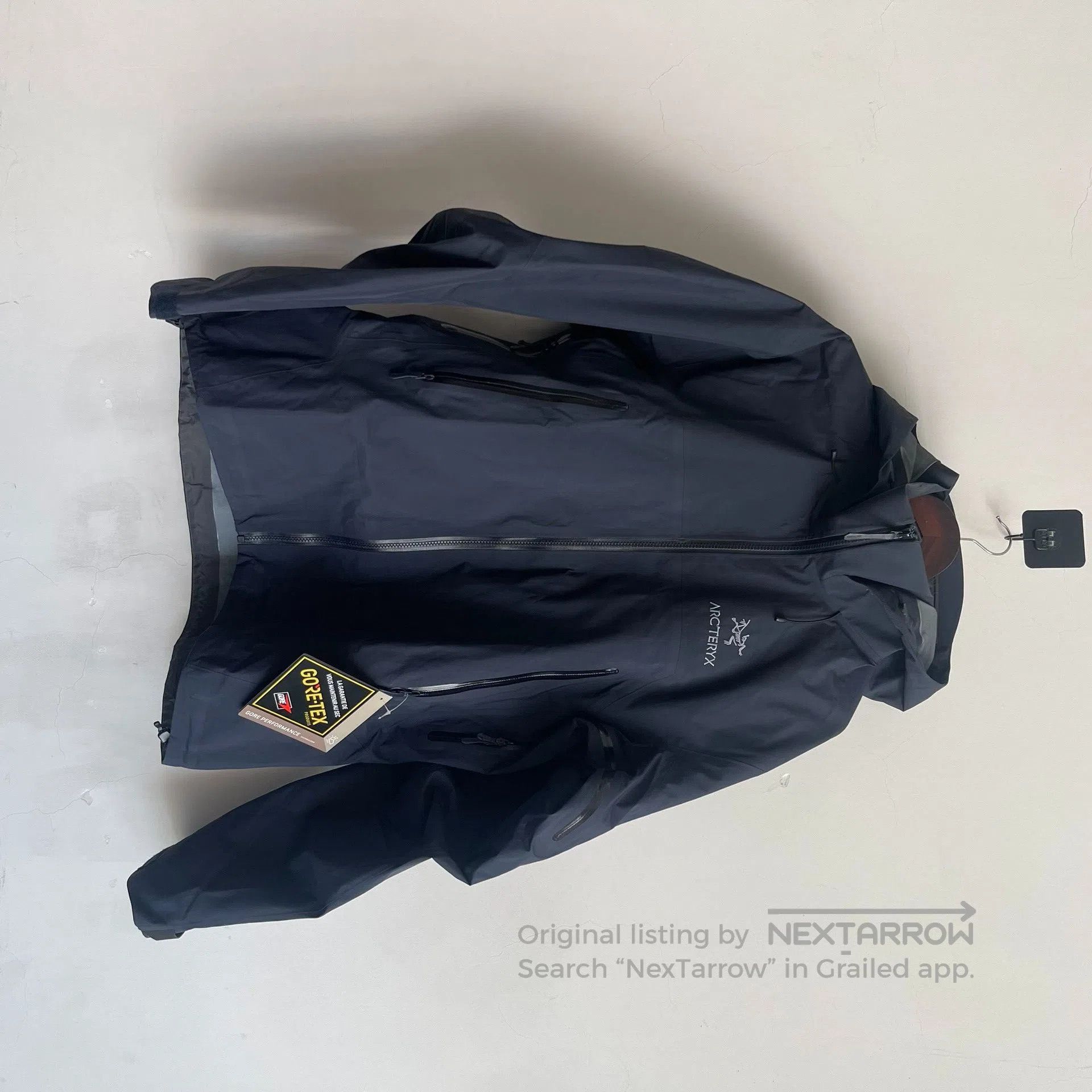 Arc'teryx Arcteryx BETA AR Gore-Tex Hooded Jacket. Size US L / EU 52-54 / 3 - 1 Thumbnail