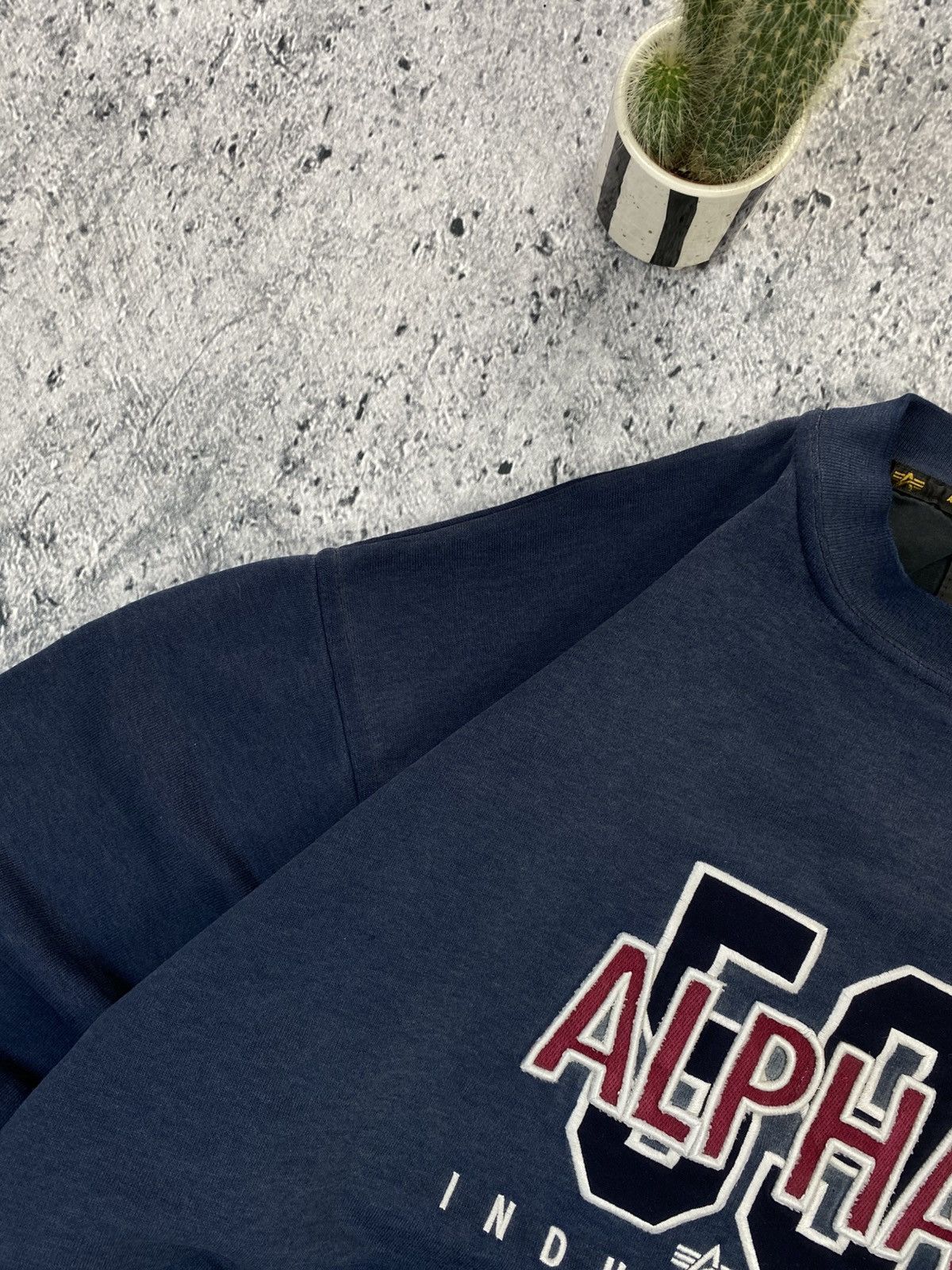 Alpha Industries × Vintage Vintage Sweatshirt Alpha Industries Army 90’ boxy Streetwear Size US XL / EU 56 / 4 - 4 Thumbnail