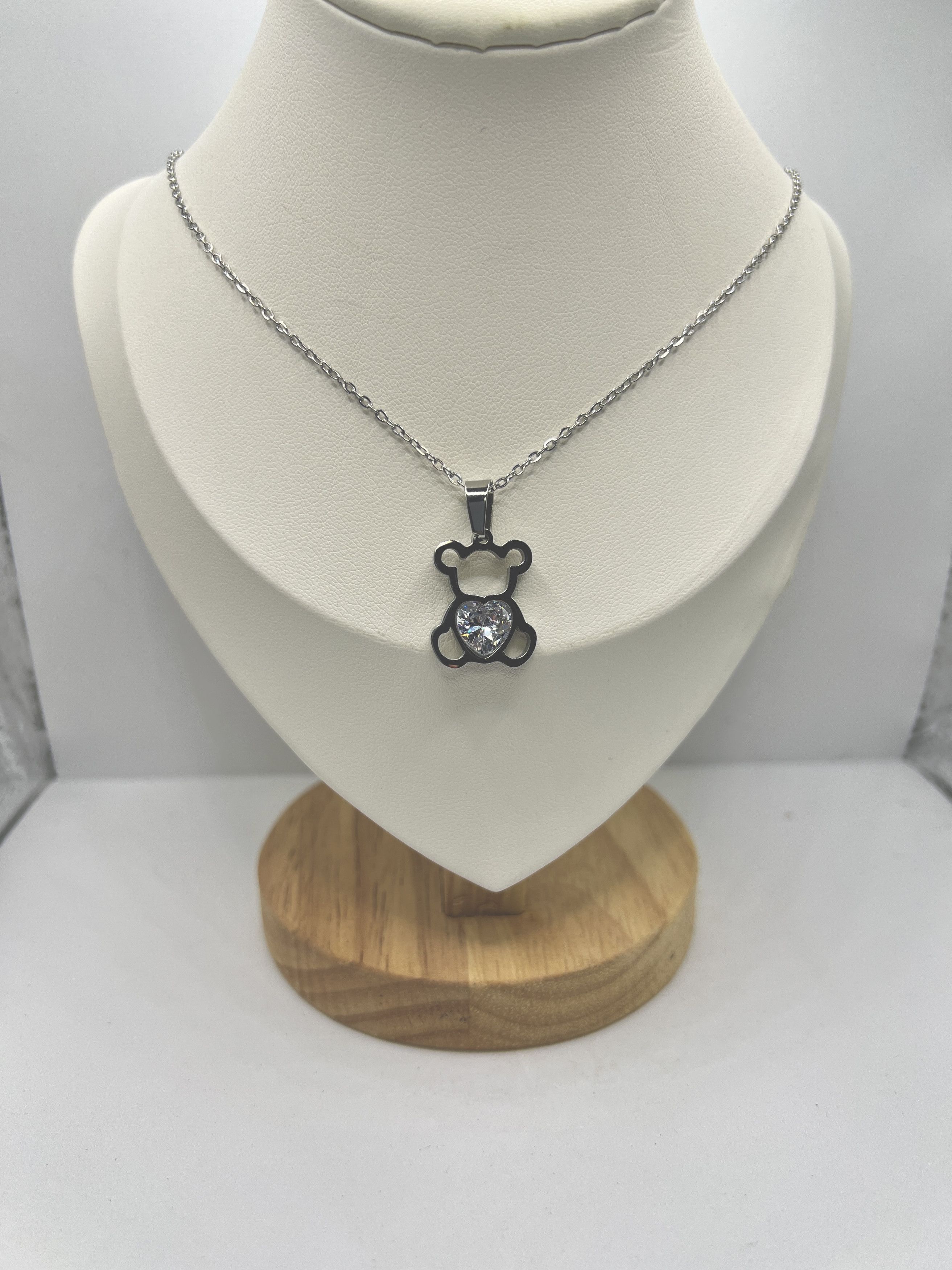 Jewelry Love Bear Chain Necklace With Cz in Silver, Women's