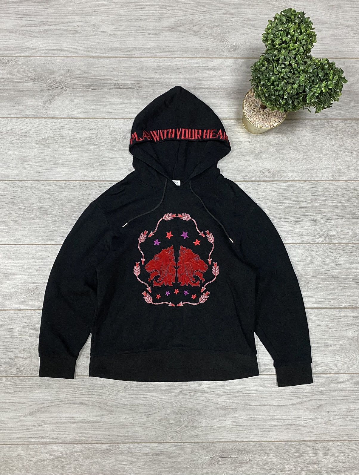 Sandro 🌹 SANDRO VINTAGE lion play with your heart DESIGNER HOODIE 🌹 Size M / US 6-8 / IT 42-44 - 1 Thumbnail