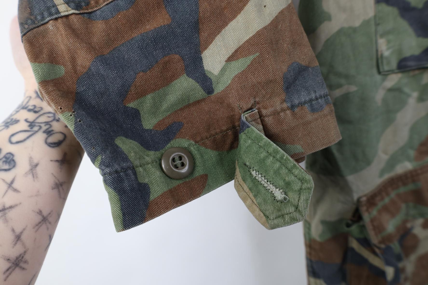 Vintage Vintage 80s USGI Long Woodland Camouflage Combat Coat Jacket Size US M / EU 48-50 / 2 - 14 Thumbnail
