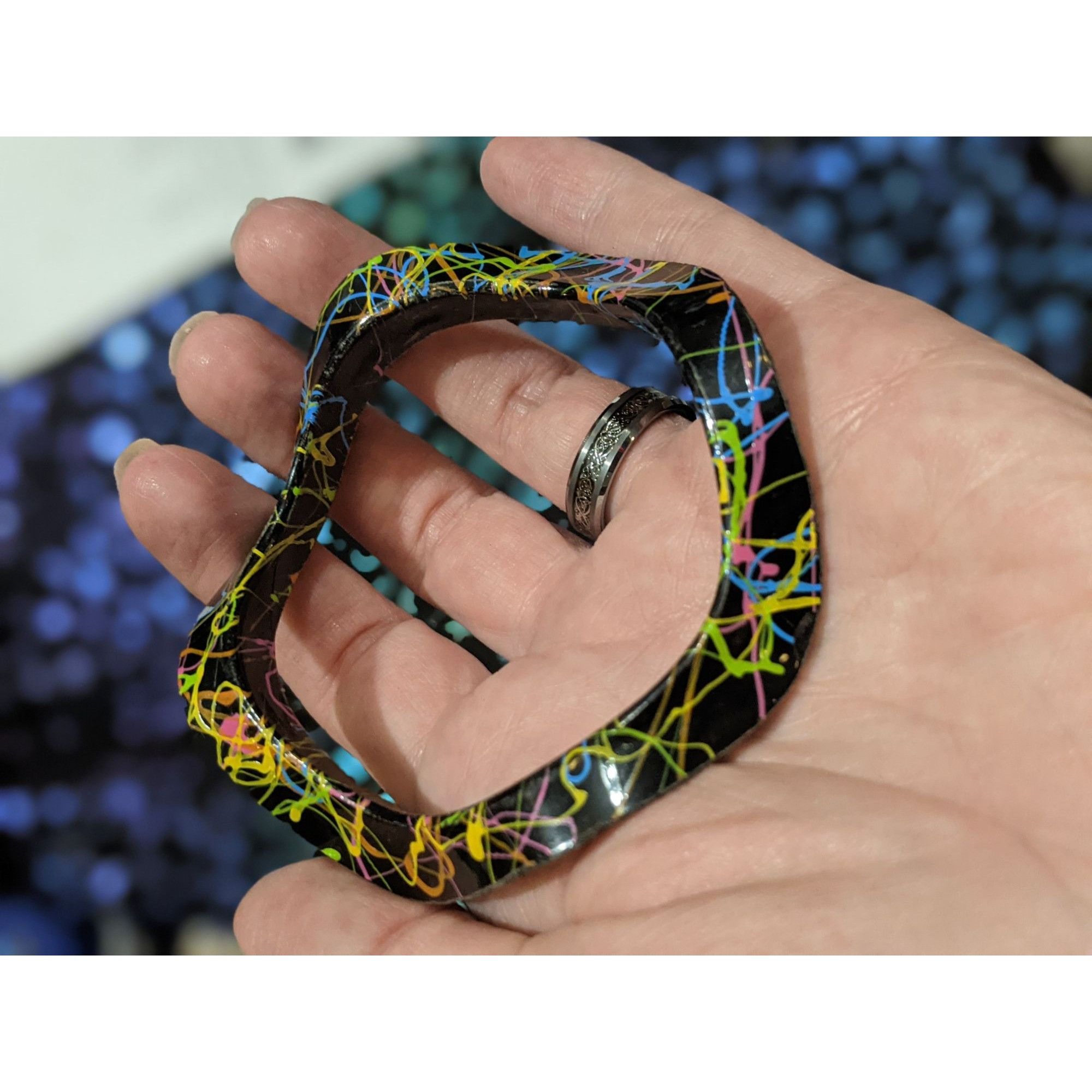 Other Black Retro Wiggle Bracelet With Rainbow Squiggles Size ONE SIZE - 1 Thumbnail
