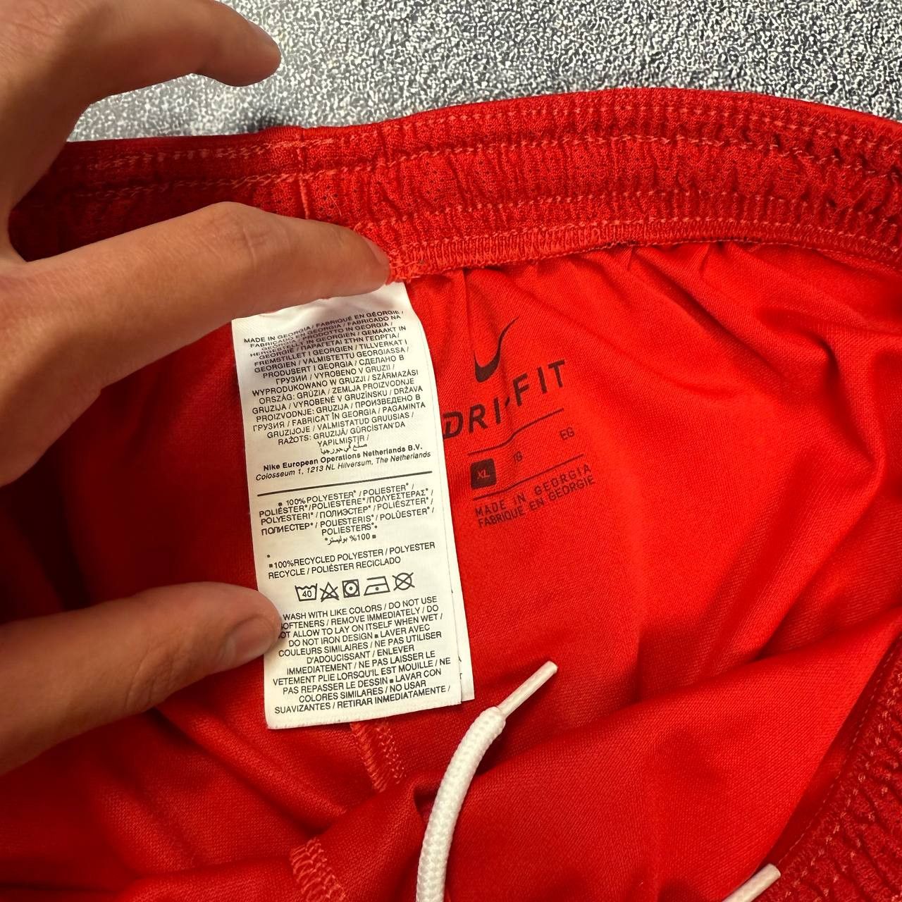 Nike Nike vintage red shorts track pant small swoosh Size US 38 / EU 54 - 3 Thumbnail