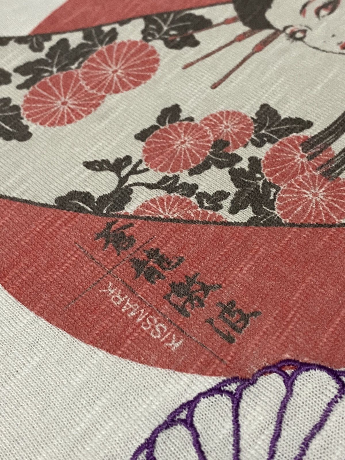 Hysteric Glamour Japan Kissmark Embroidered Floral Sexy Surf Girl Tee Size US L / EU 52-54 / 3 - 11 Thumbnail
