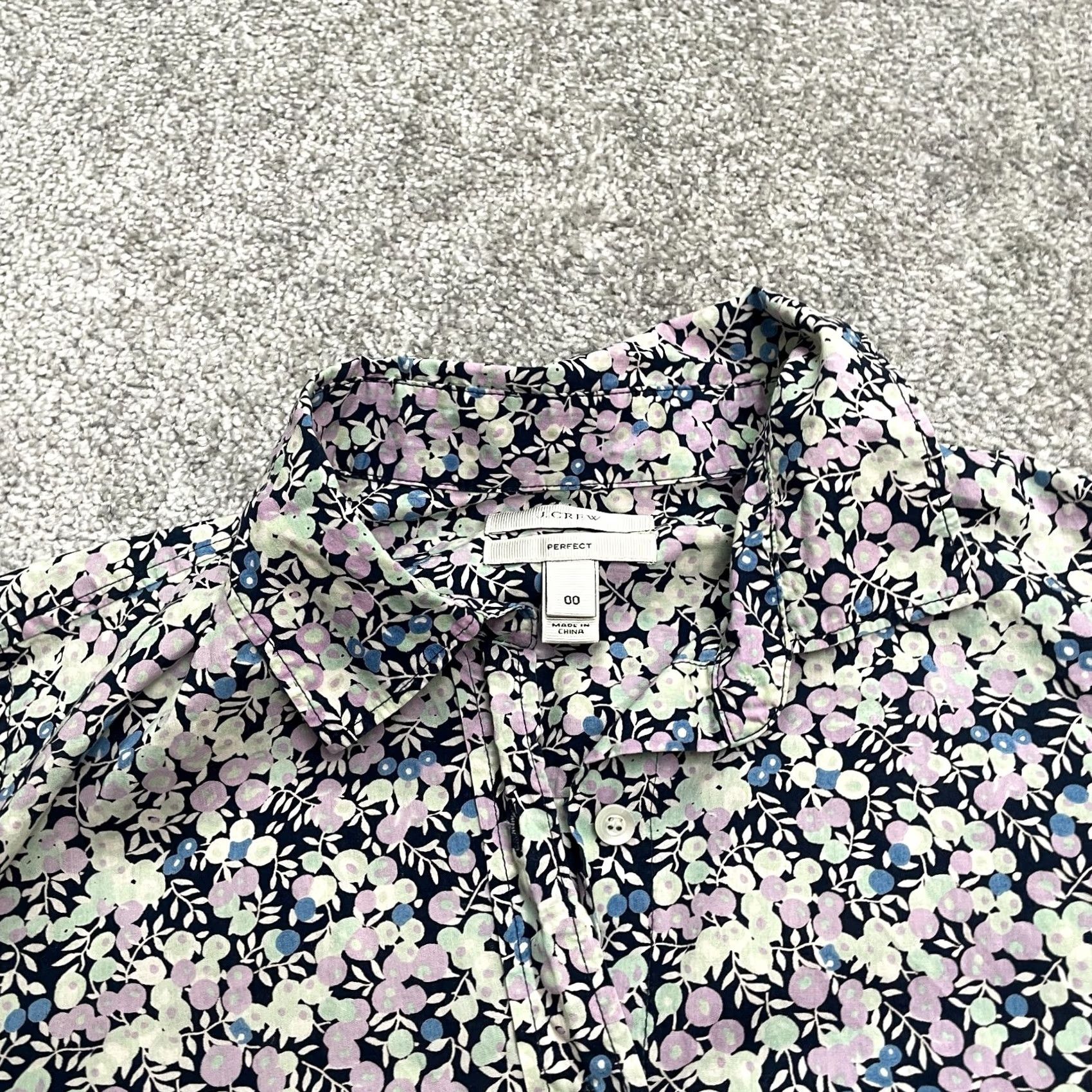 J.Crew J.CREW Floral Shirt Womens 00 Multicolor Button-Down Long Sleeve Top Bohemian, Classic, Designer, Tropical Boys Womens Size XXS / US 00 / IT 34 - 3 Thumbnail