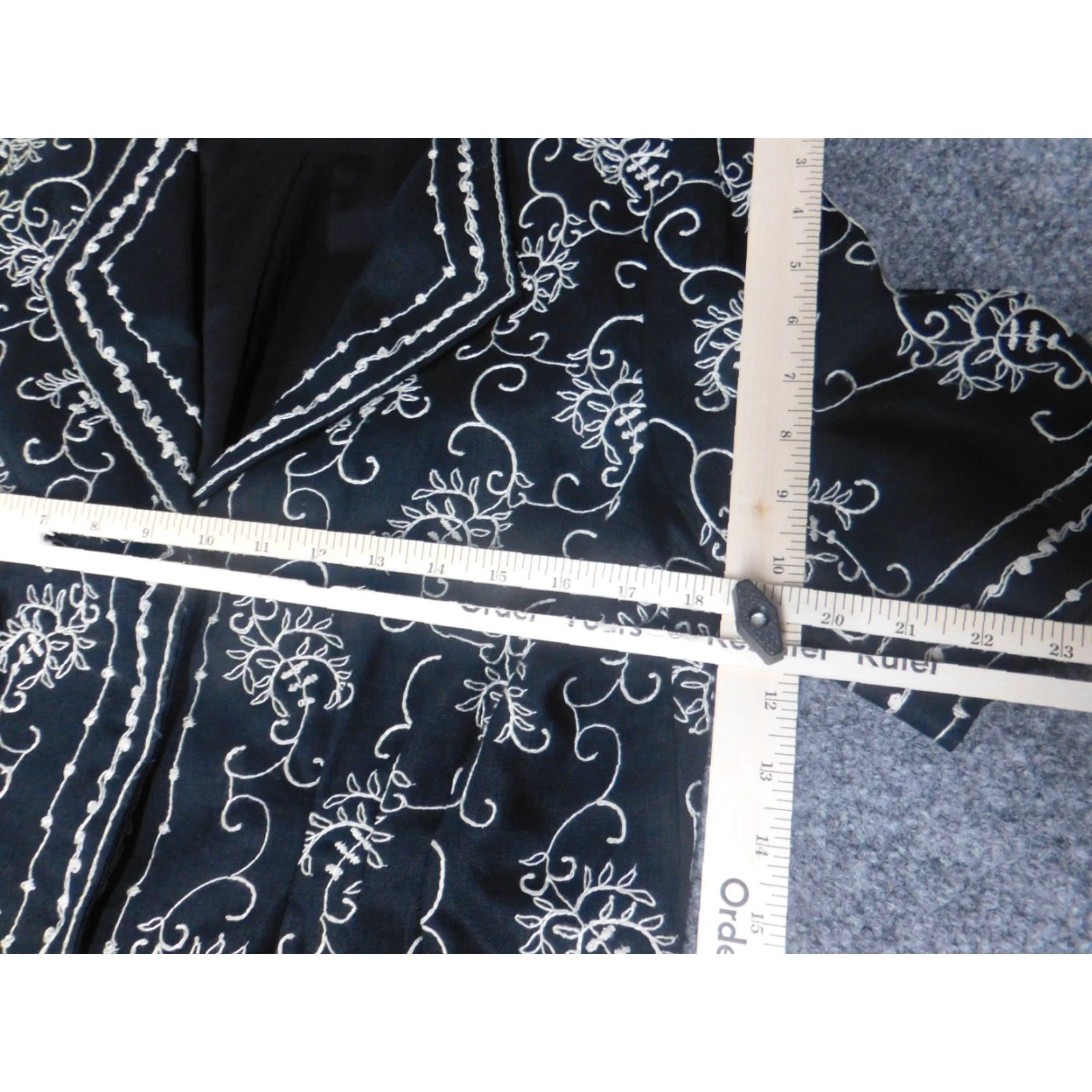 Vintage Rafaella Womens Jacket 14 Black Floral Knit Linen Snap Embroidered Collared Casual Mid-Length Autumn Fall 14 Womens Regular Girls Mens Size XL / US 12-14 / IT 48-50 - 6 Thumbnail