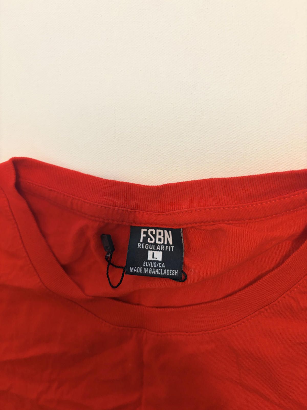 Other FSBN Red Graphic T-Shirt (Size Large) Size US L / EU 52-54 / 3 - 2 Thumbnail