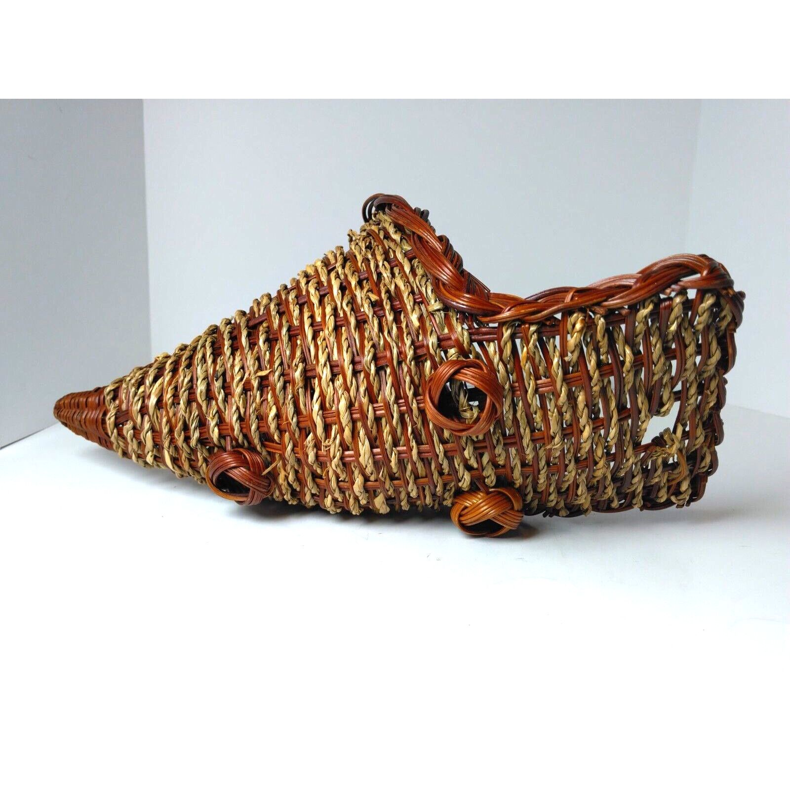 The Unbranded Brand Small Cornucopia Basket - Free Standing or Hanging - Nice! Size ONE SIZE - 3 Thumbnail