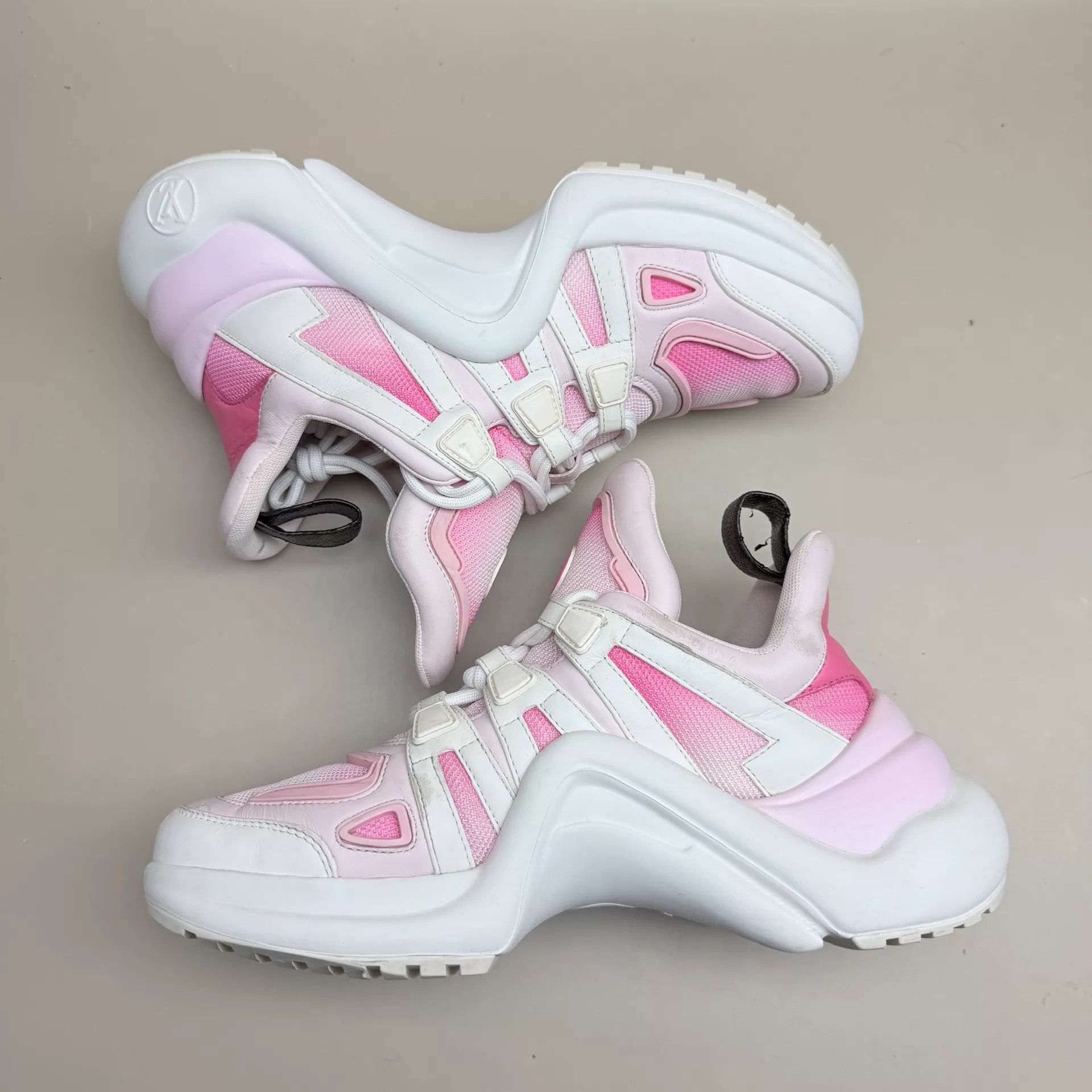 Louis Vuitton LV Arch Pink White Gradient Dad Sneaker 37.5 95N Size US 7 / IT 37 - 5 Thumbnail