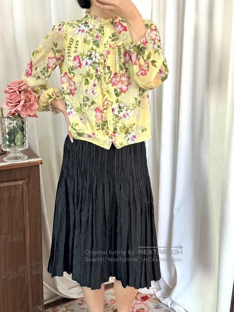 Issey Miyake Issey Miyake Black Versatile Pleated Midi Skirt Size 25" / US 0 / IT 36 - 2 Thumbnail