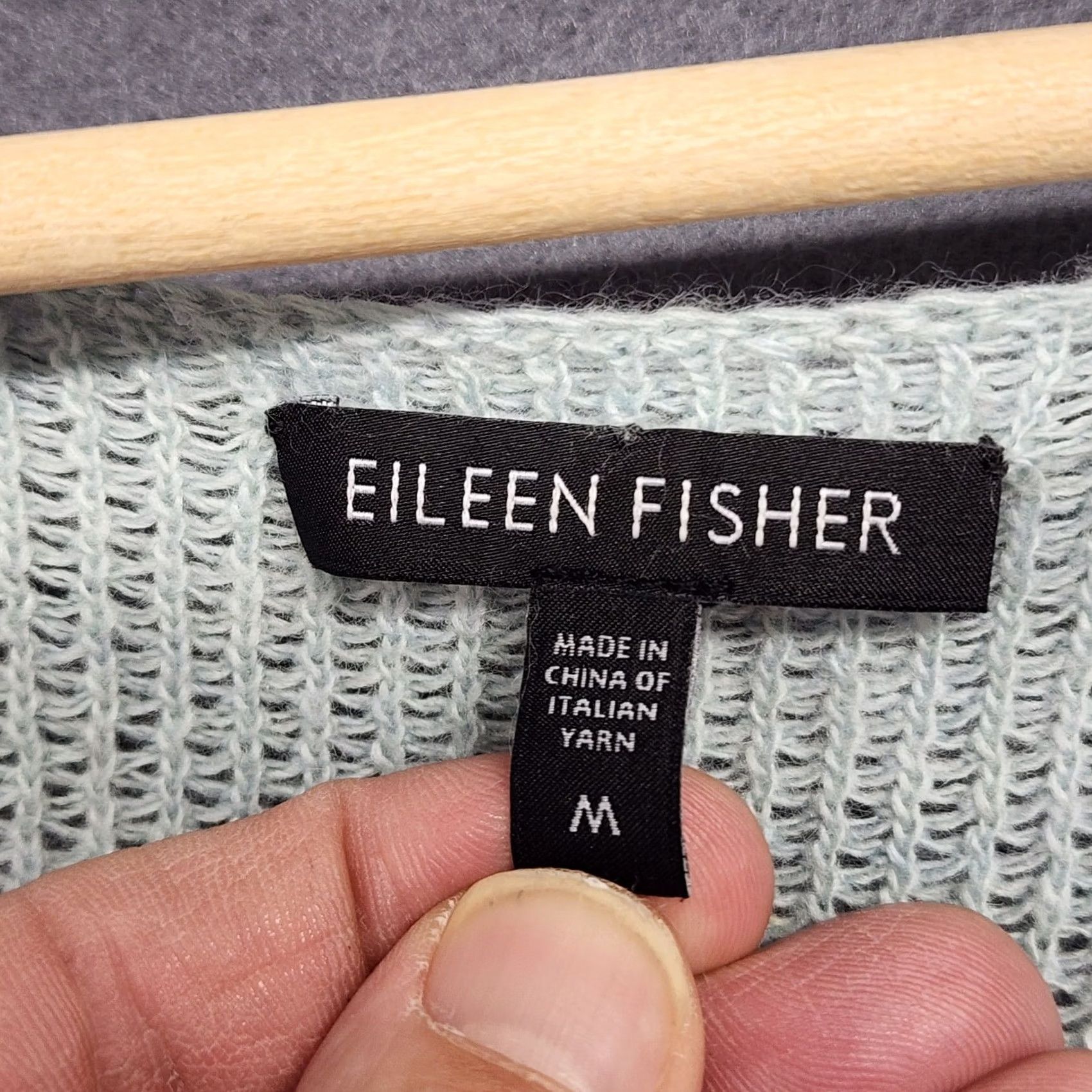 Eileen Fisher VINTAGE Eileen Fisher Sweater Womens Medium Light Blue Wool Angora Cashmere V Neck Pullover Long Sleeve Womens M Blue Angora Cashmere Wool V Neck Size M / US 6-8 / IT 42-44 - 3 Thumbnail