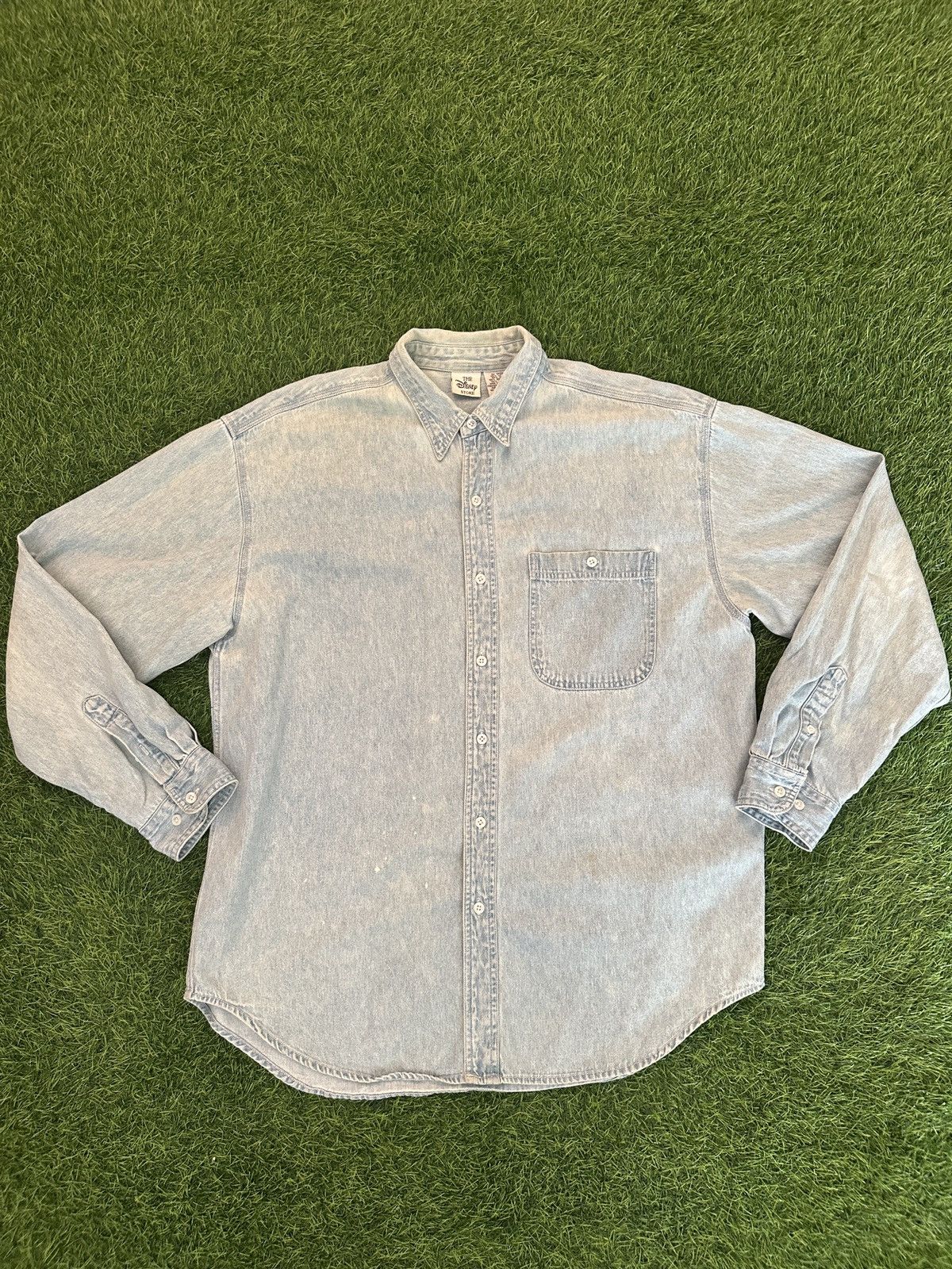 Disney Vintage disney store 90s blue denim collared shirt size L Size US L / EU 52-54 / 3 - 2 Thumbnail