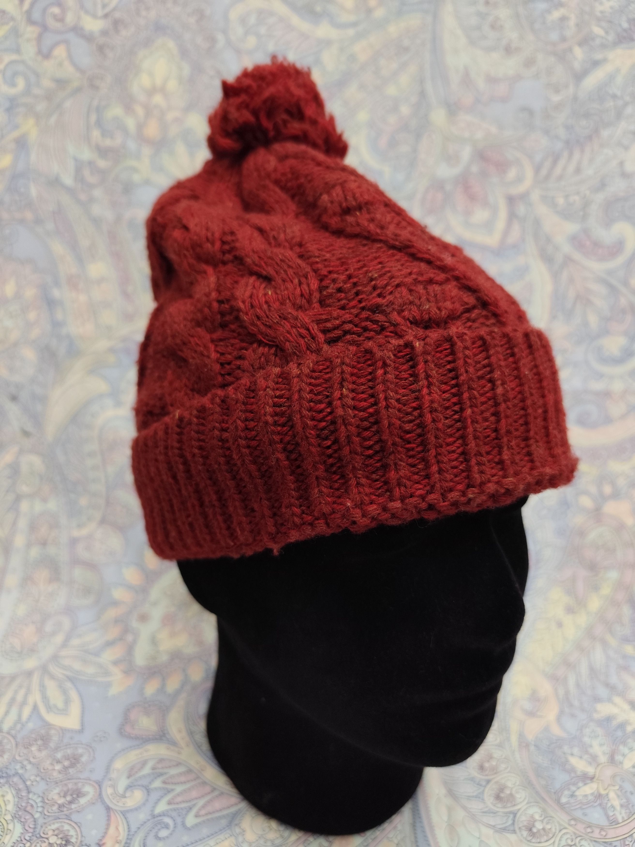 Montbell Montbell Cable Knit Pom Beanie – Japanese Outdoor Brand Size ONE SIZE - 4 Thumbnail