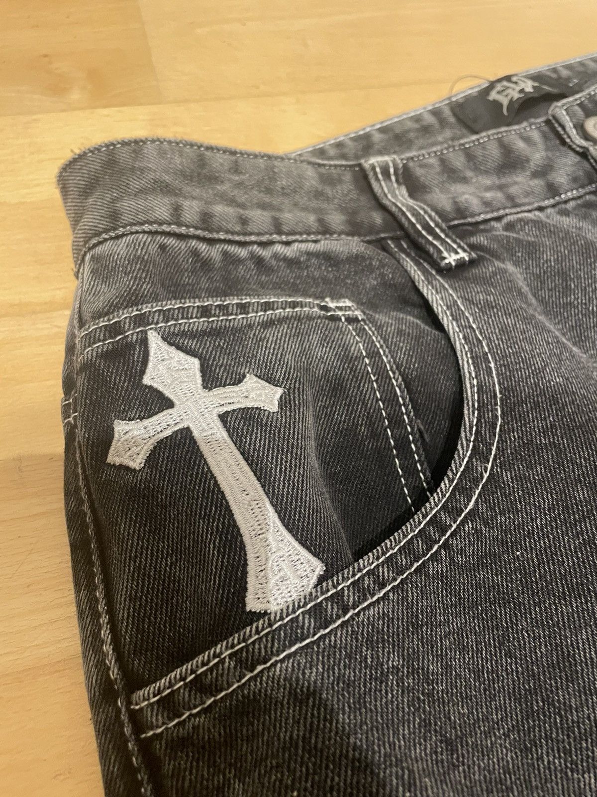 Other Black Baggy Jeans with Gothic Cross Embroidery – Y2K Style Size US 32 / EU 48 - 4 Thumbnail