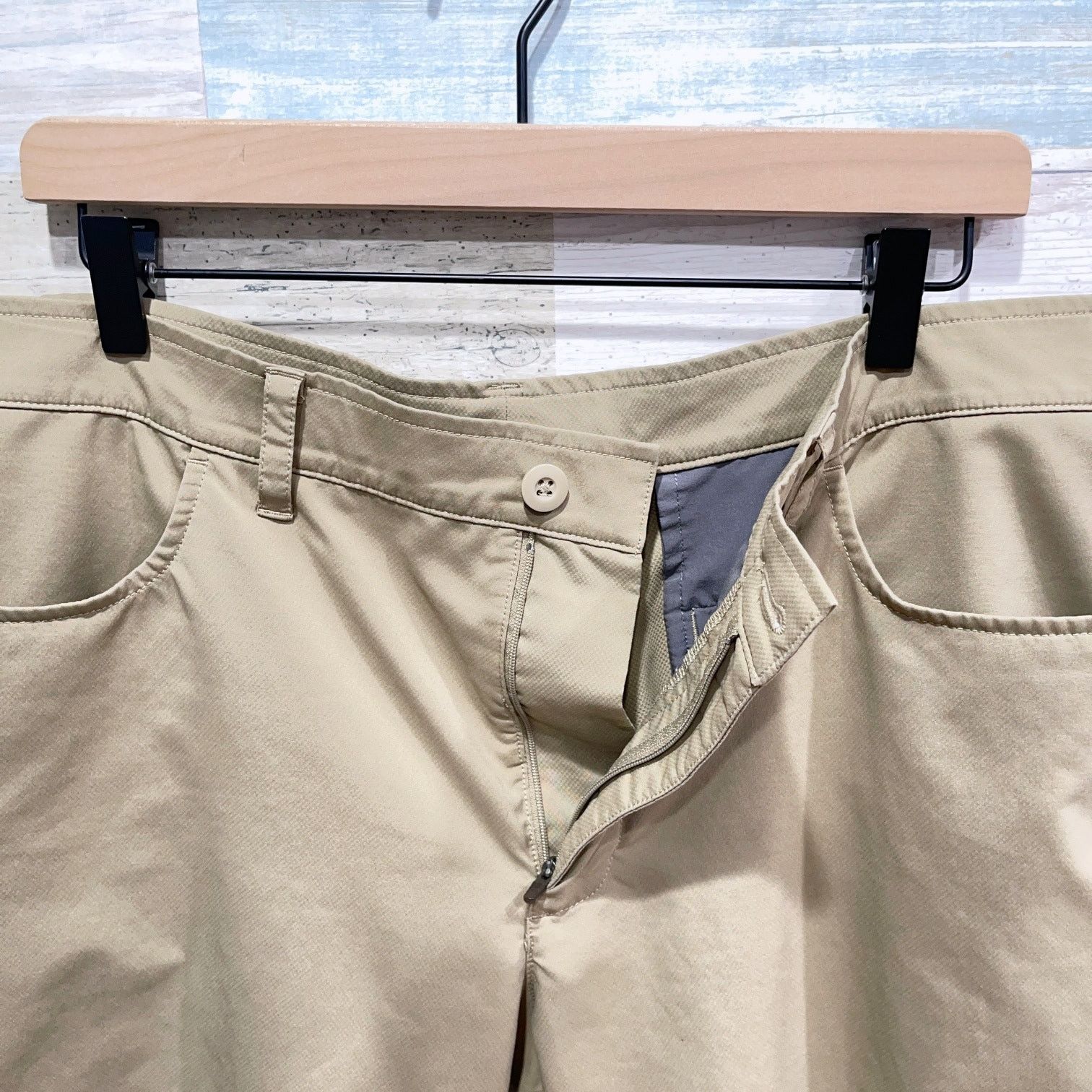 Under Armour Under Armour Leaderboard Golf Shorts Tan HeatGear Mens 38 Size US 38 / EU 54 - 2 Thumbnail