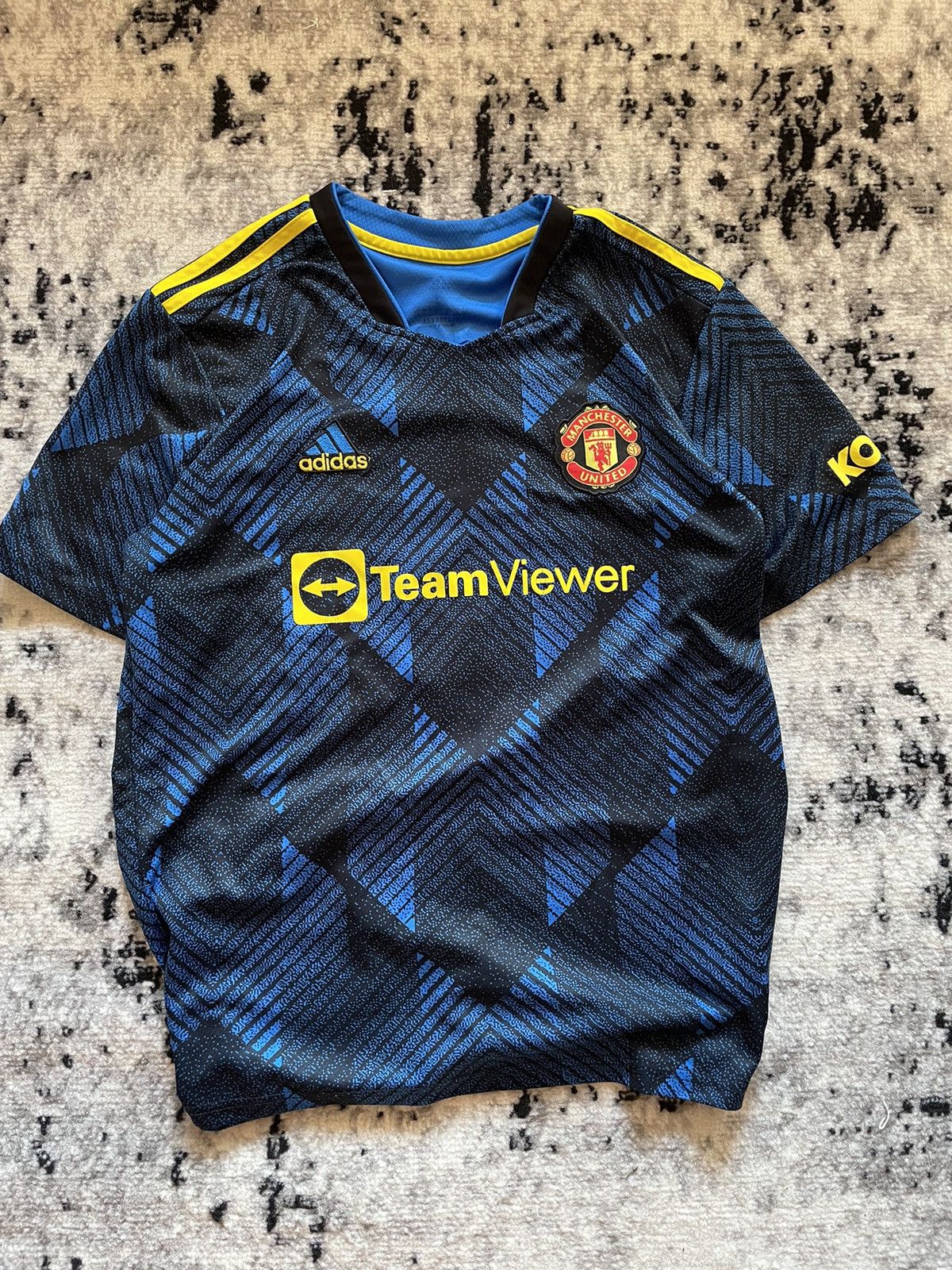 Adidas Manchester United Ronaldo Jersey Adidas Rare Streetwear Y2k Size US L / EU 52-54 / 3 - 1 Thumbnail