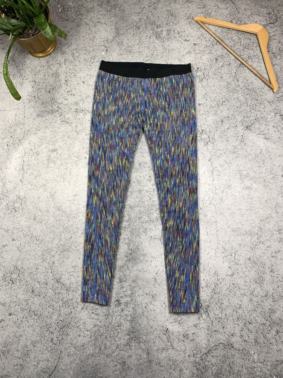 Nike Nike PRO Hyperwarm Womens Training Leggings Size L Size 32" / US 10 / IT 46 - 1 Thumbnail