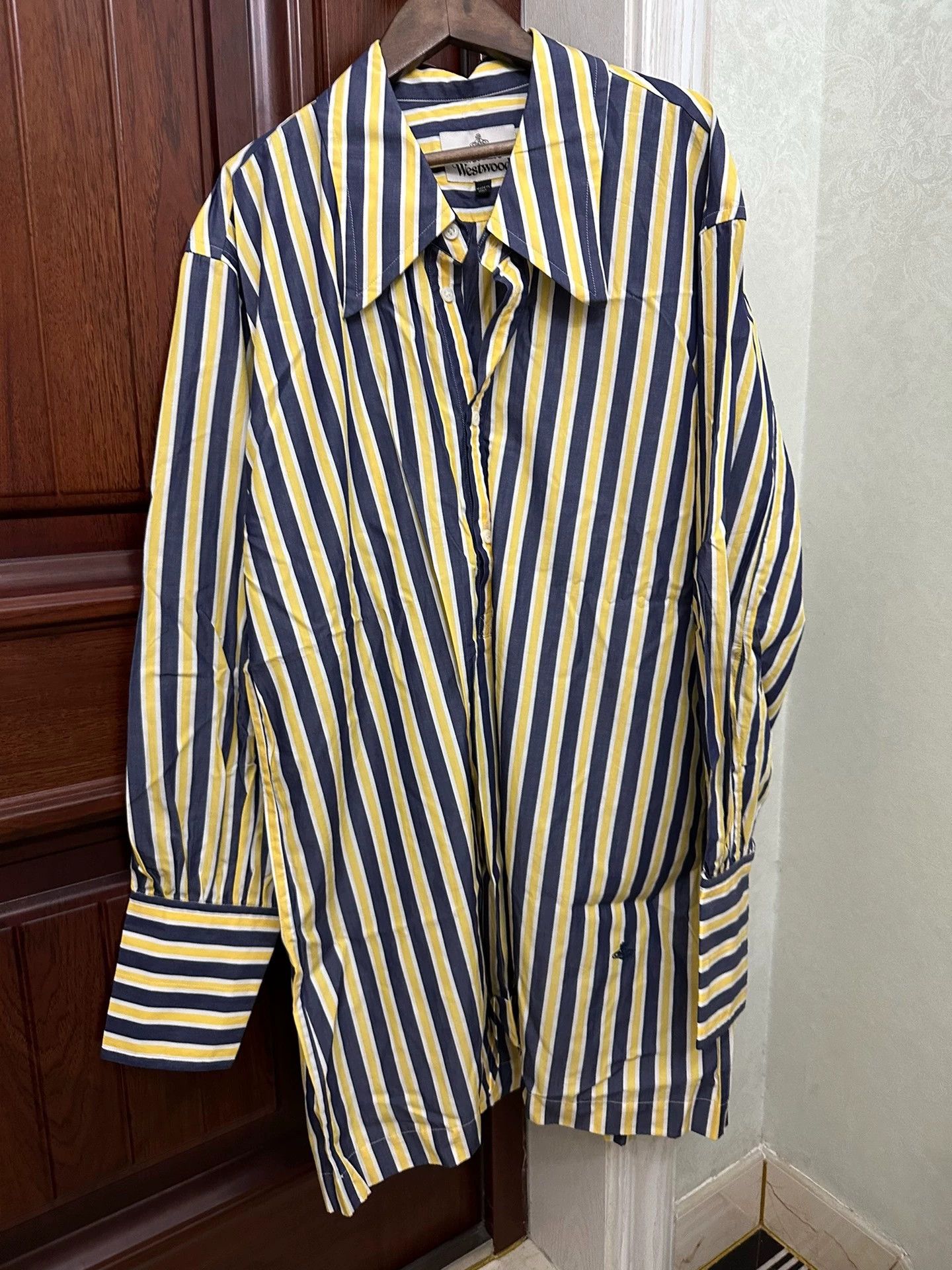 Vivienne Westwood Vivienne Westwood men's long shirt stunning color worn Size US S / EU 44-46 / 1 - 6 Thumbnail