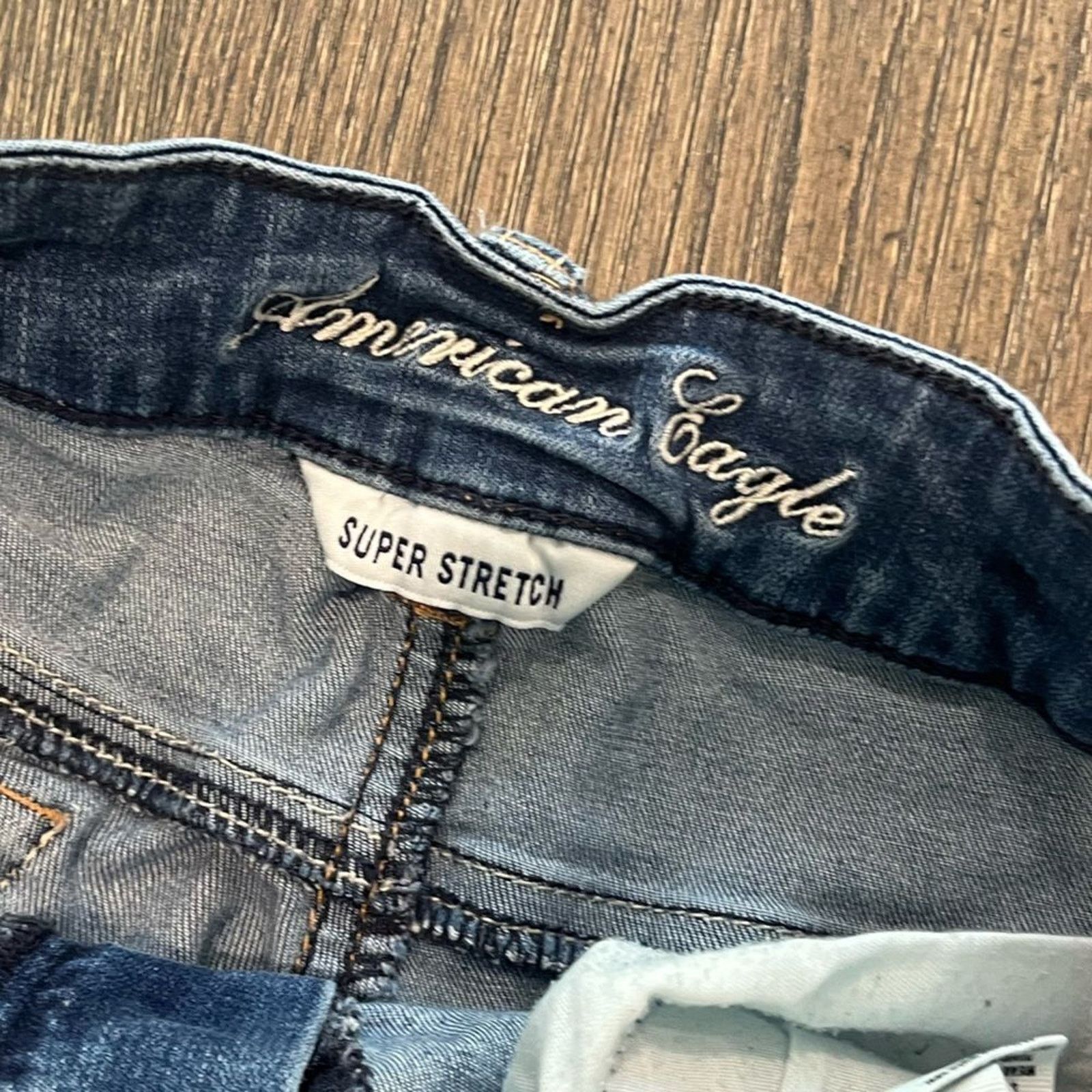 American Eagle Outfitters American Eagle Super Stretch Medium Wash Shorts Size 2 Size 26" / US 2 / IT 38 - 4 Thumbnail