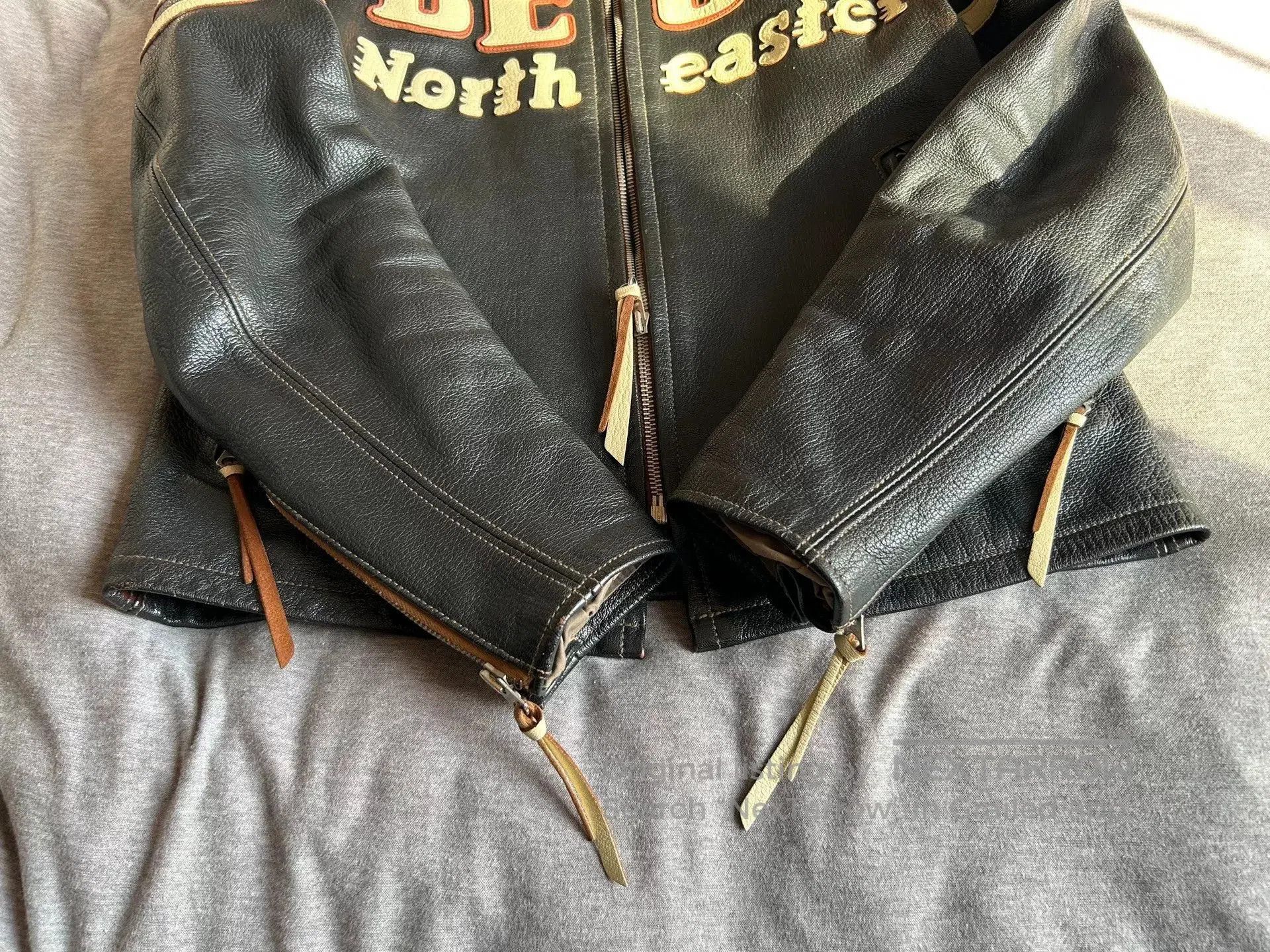 TOYS McCOY beck666 motorcycle leather jacket with smiley patches. Size US L / EU 52-54 / 3 - 9 Thumbnail