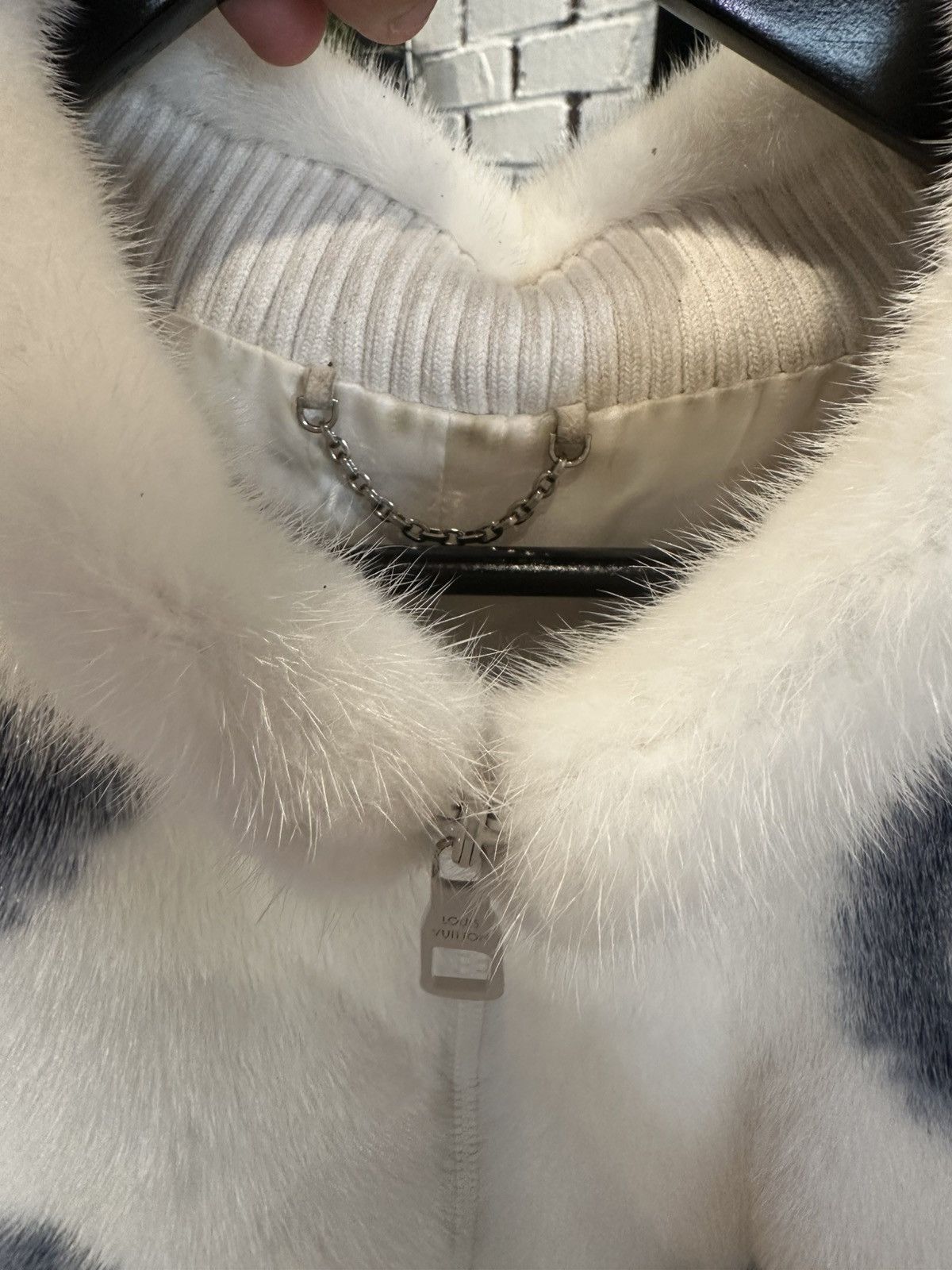 Louis Vuitton Louis Vuitton Mink Monogram Vest 2023 Size US XL / EU 56 / 4 - 3 Thumbnail
