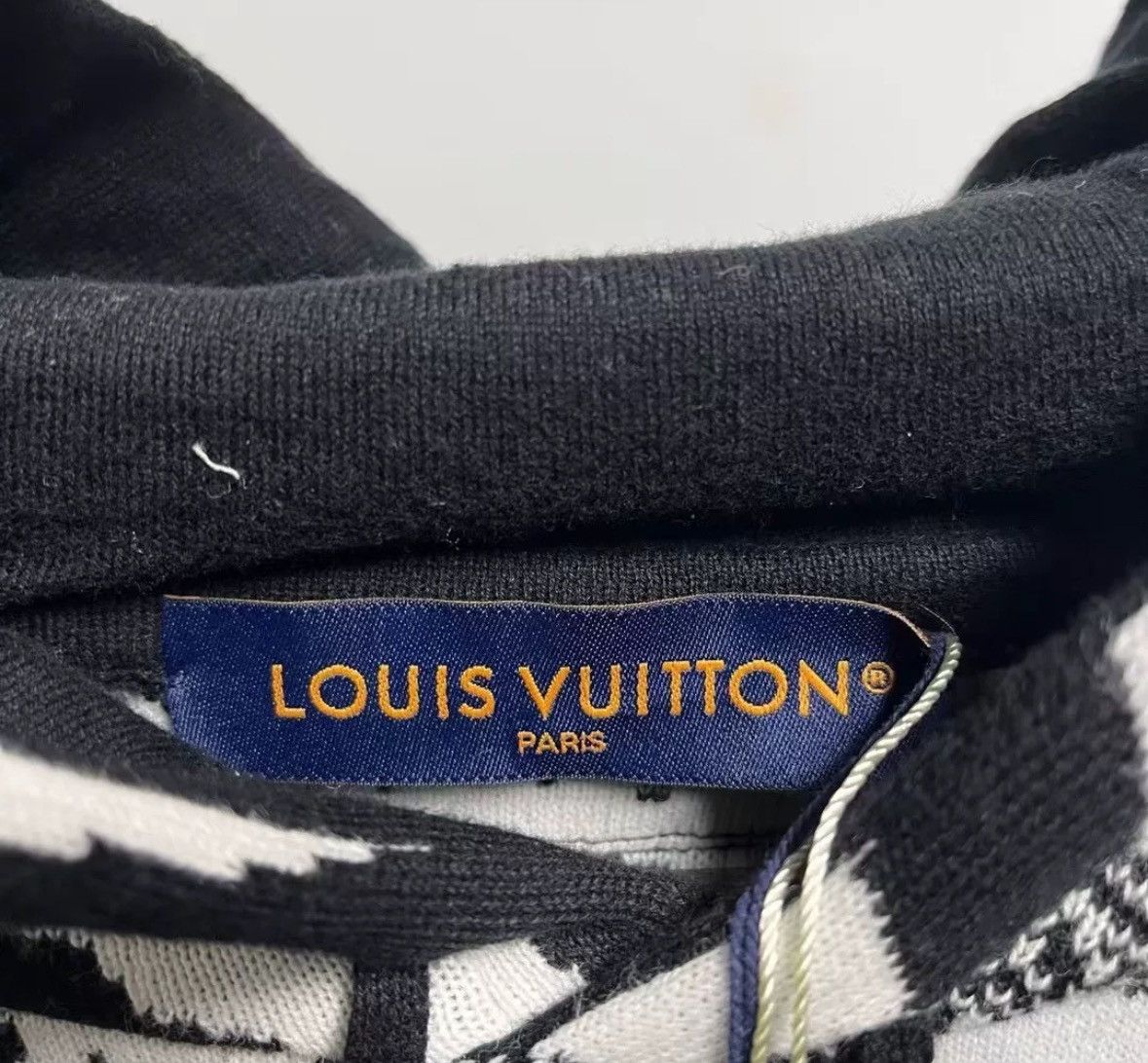 Louis Vuitton Louis Vuitton Lv Graffiti Hoodie Size US M / EU 48-50 / 2 - 3 Thumbnail