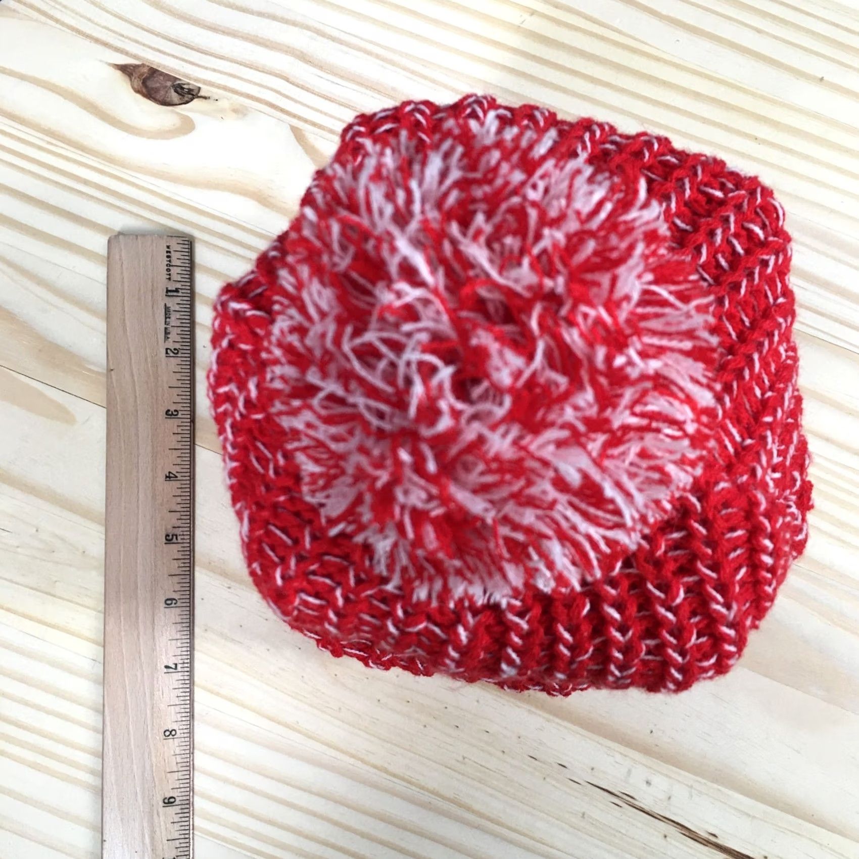 Vintage Womens Red Knitted Beanie Hat One Size AARP Minnesota Winter Pompom Cuffed Size ONE SIZE - 4 Thumbnail