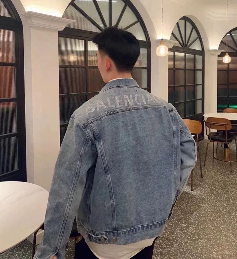 Balenciaga Balenciaga Denim Jacket with Rhinestones - dmc Size US XS / EU 42 / 0 - 1 Thumbnail