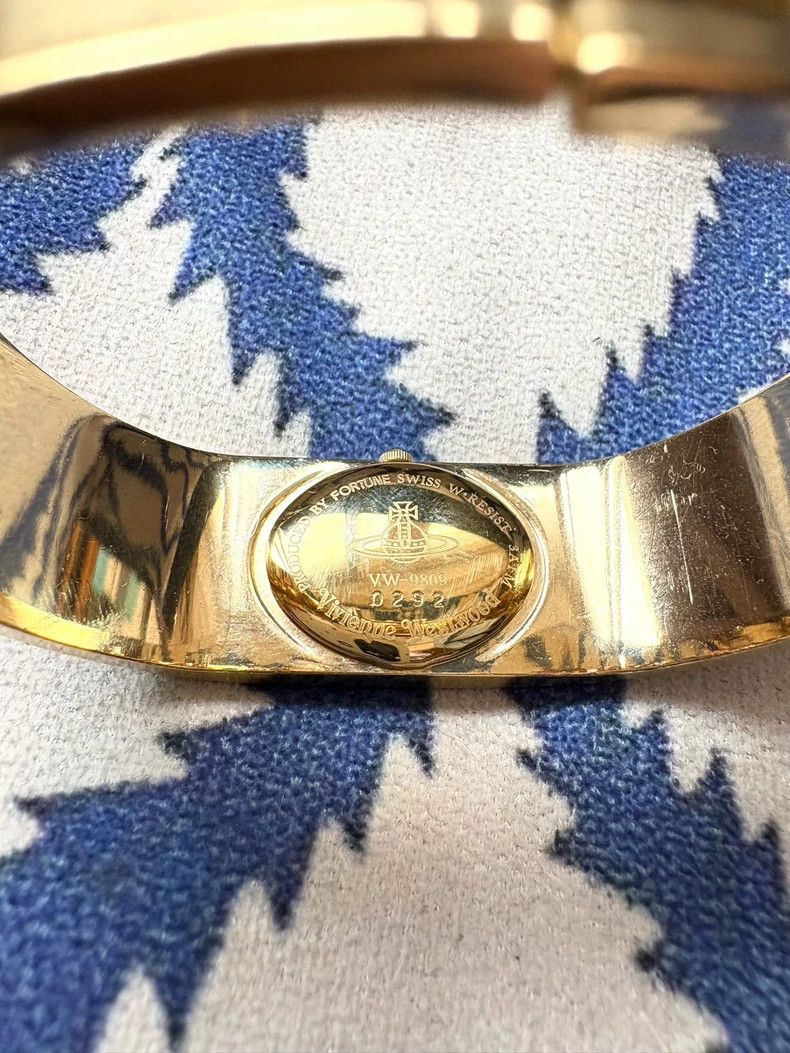 Vivienne Westwood Vivienne Westwood Golden Carved Blue Dial Watch Size ONE SIZE - 3 Thumbnail