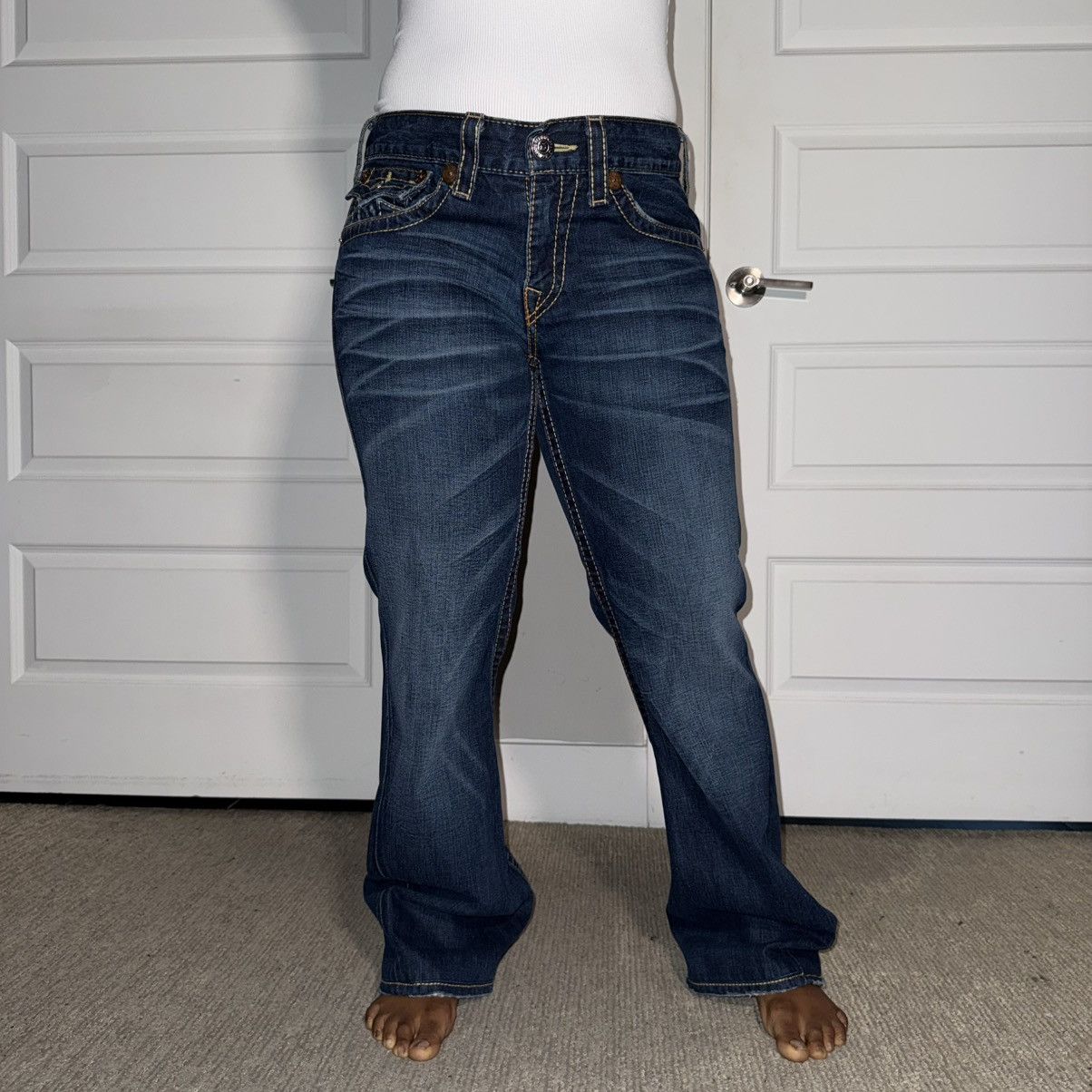 True Religion True Religion Joey Big T Flare Dark Jeans Size 32" / US 10 / IT 46 - 1 Thumbnail