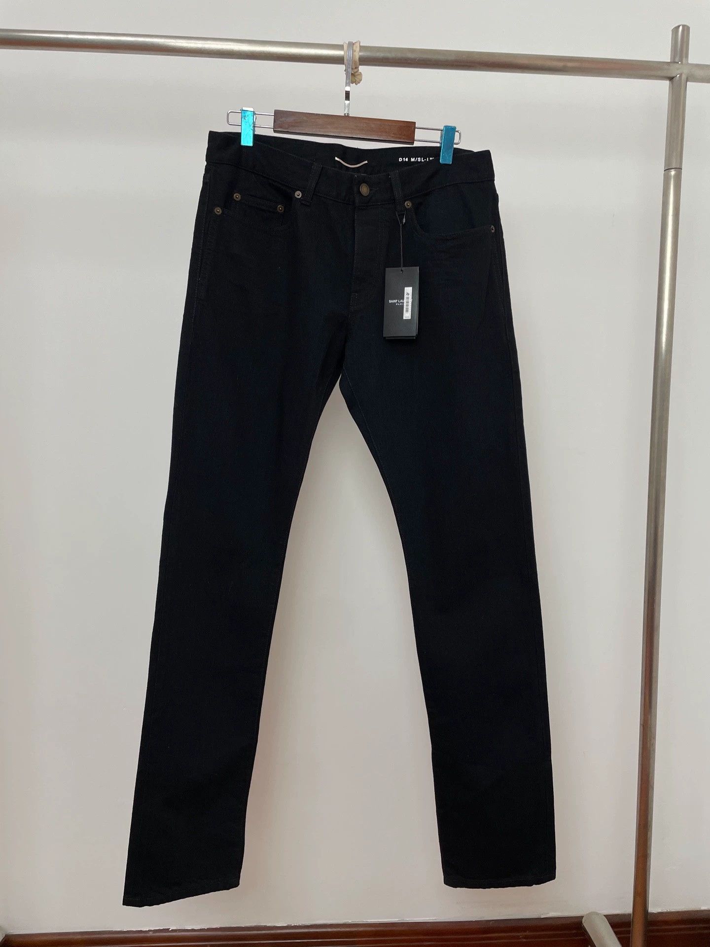 Saint Laurent Paris Saint Laurent Paris Black Straight Leg Jeans 31 Size US 31 - 1 Thumbnail