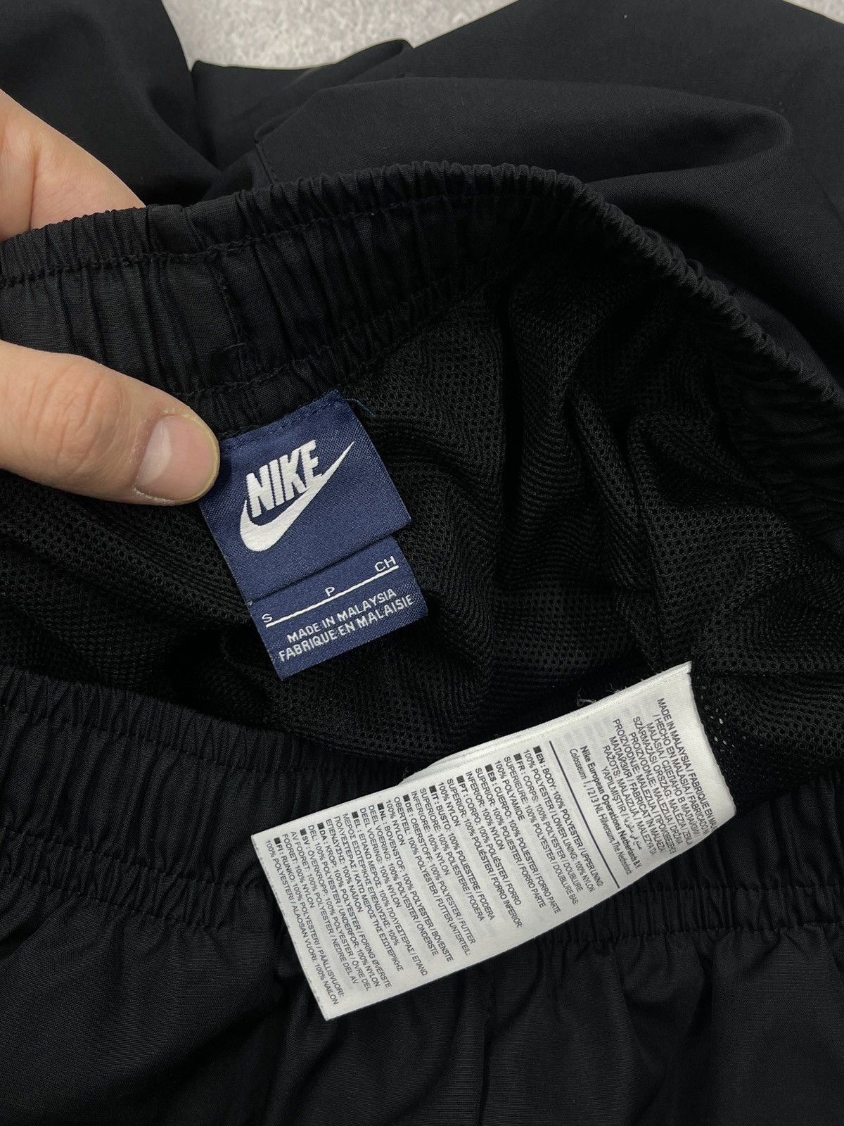 Nike Vintage Nike Nylon Sweatpants Black Drill Y2K TECH ACG Size US 30 / EU 46 - 7 Thumbnail