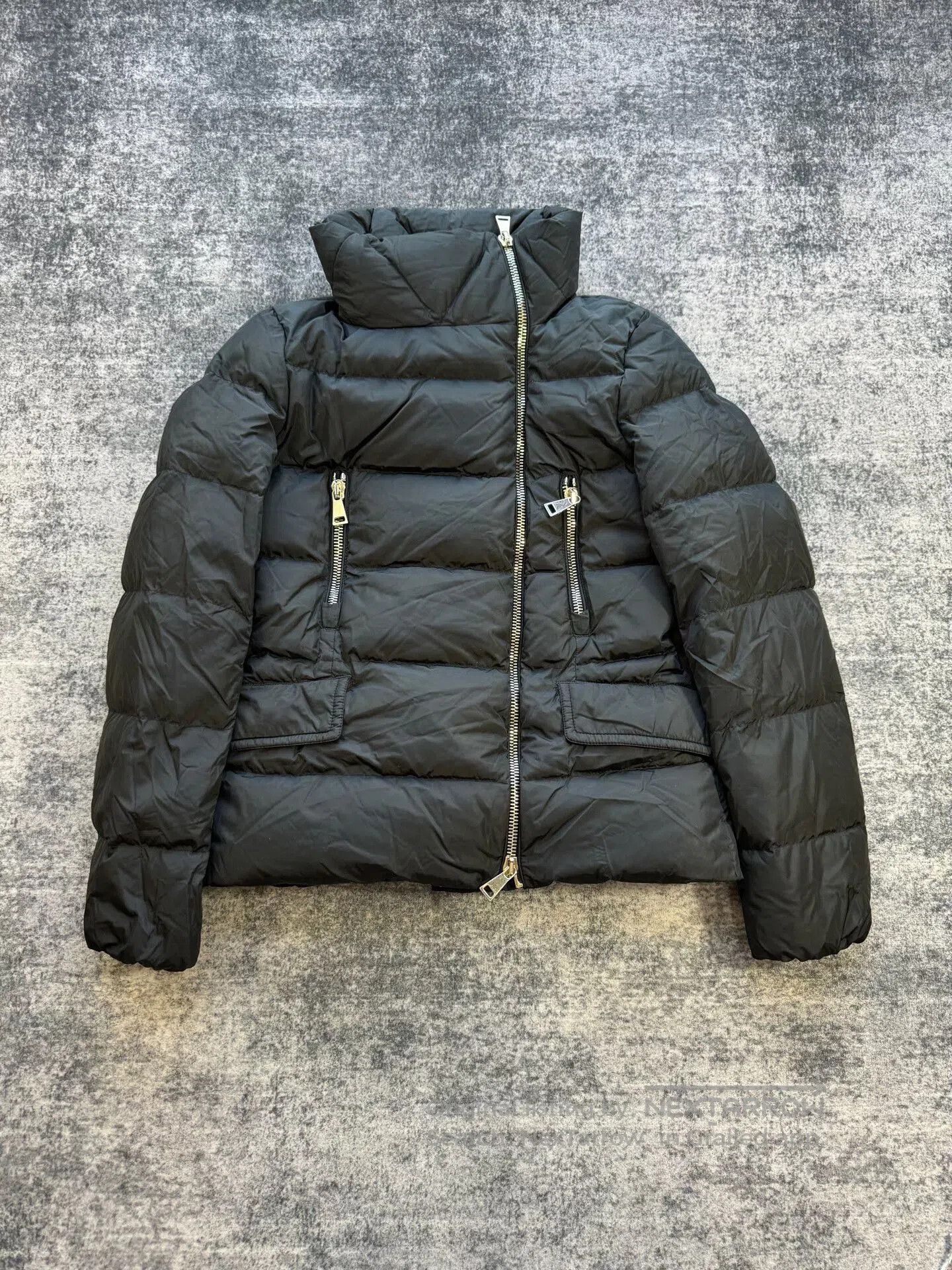 Moncler Moncler Black Diagonal Zipper Down Jacket. Size S / US 4 / IT 40 - 1 Thumbnail