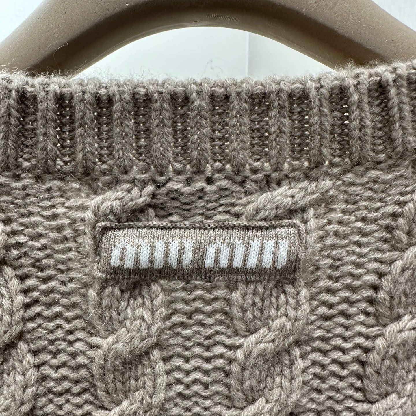 Miu Miu MIU MIU apr778 Cashmere ChunkyKnit Logo Sweater 36 Size XS / US 0-2 / IT 36-38 - 6 Thumbnail