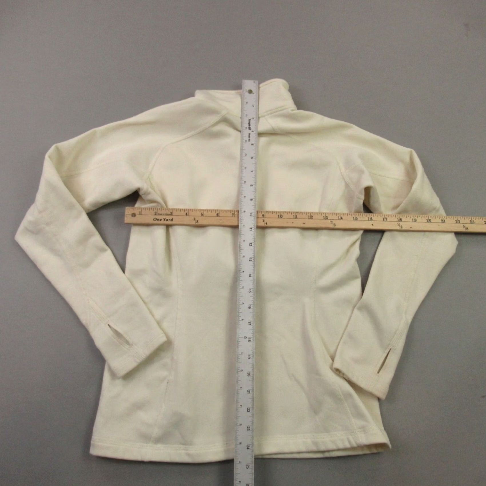 Mountain Hardwear Mountain Hardwear Sweater Womens Small Long Sleeve Pullover 1/4 Zip Lightweight Beige Embroidered Logo Comfortable All Seasons Regular Fit DP Size S / US 4 / IT 40 - 5 Thumbnail