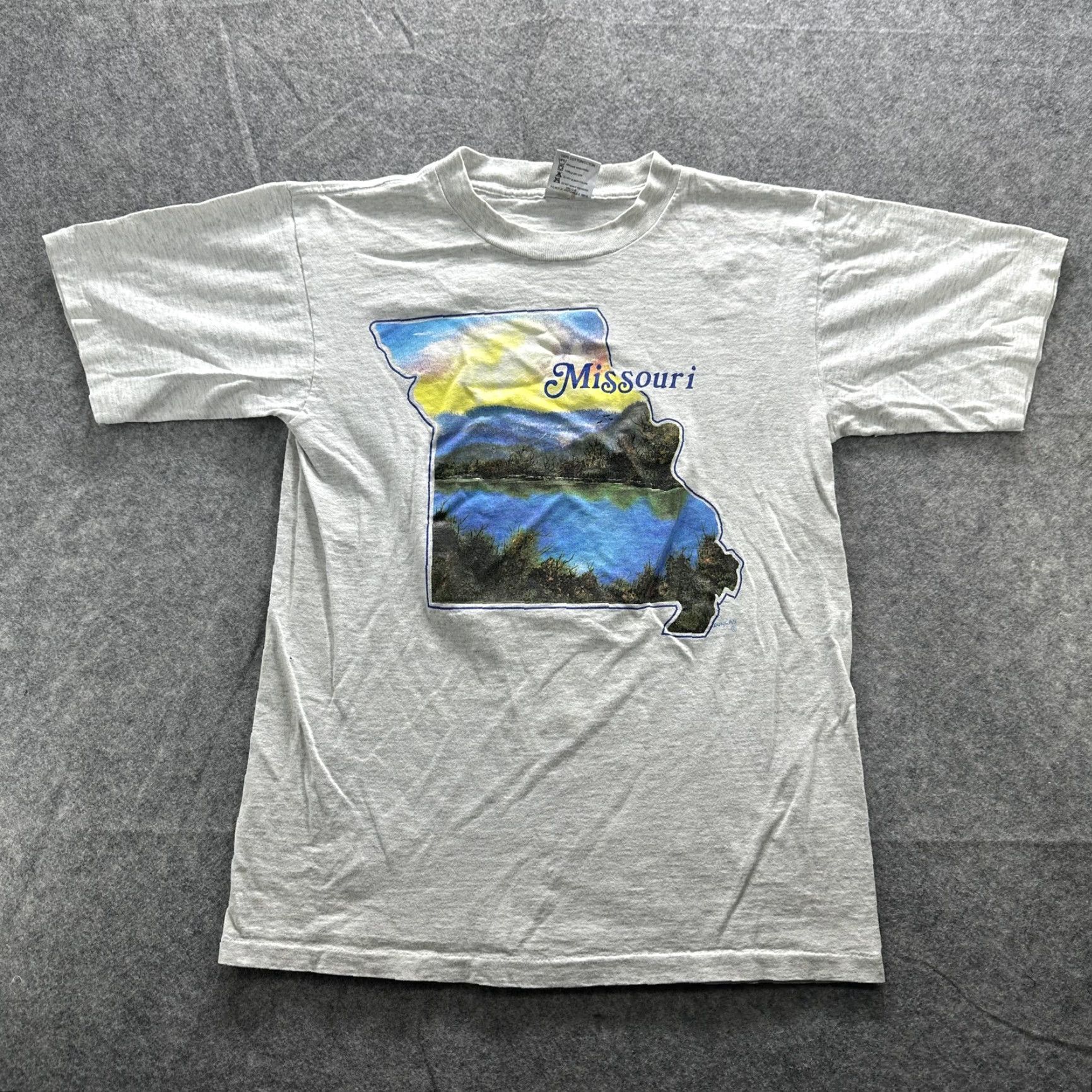 Vintage **Vintage Missouri Graphic Shirt Oneita Mens Large Gray USA** User: Vintage Missouri Graphic Shirt Oneita Mens Large Gray USA 90s United States Size US L / EU 52-54 / 3 - 2 Thumbnail
