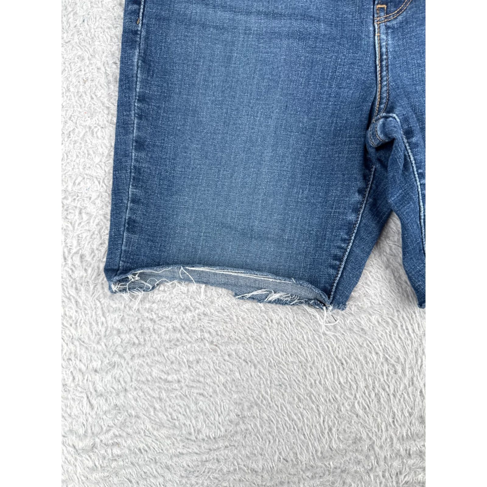 Levi's Levi's Shorts Women 29 Blue Cut Off 514 Medium Wash Cotton Blend Zip Fly 29x7 Size 29" - 3 Thumbnail