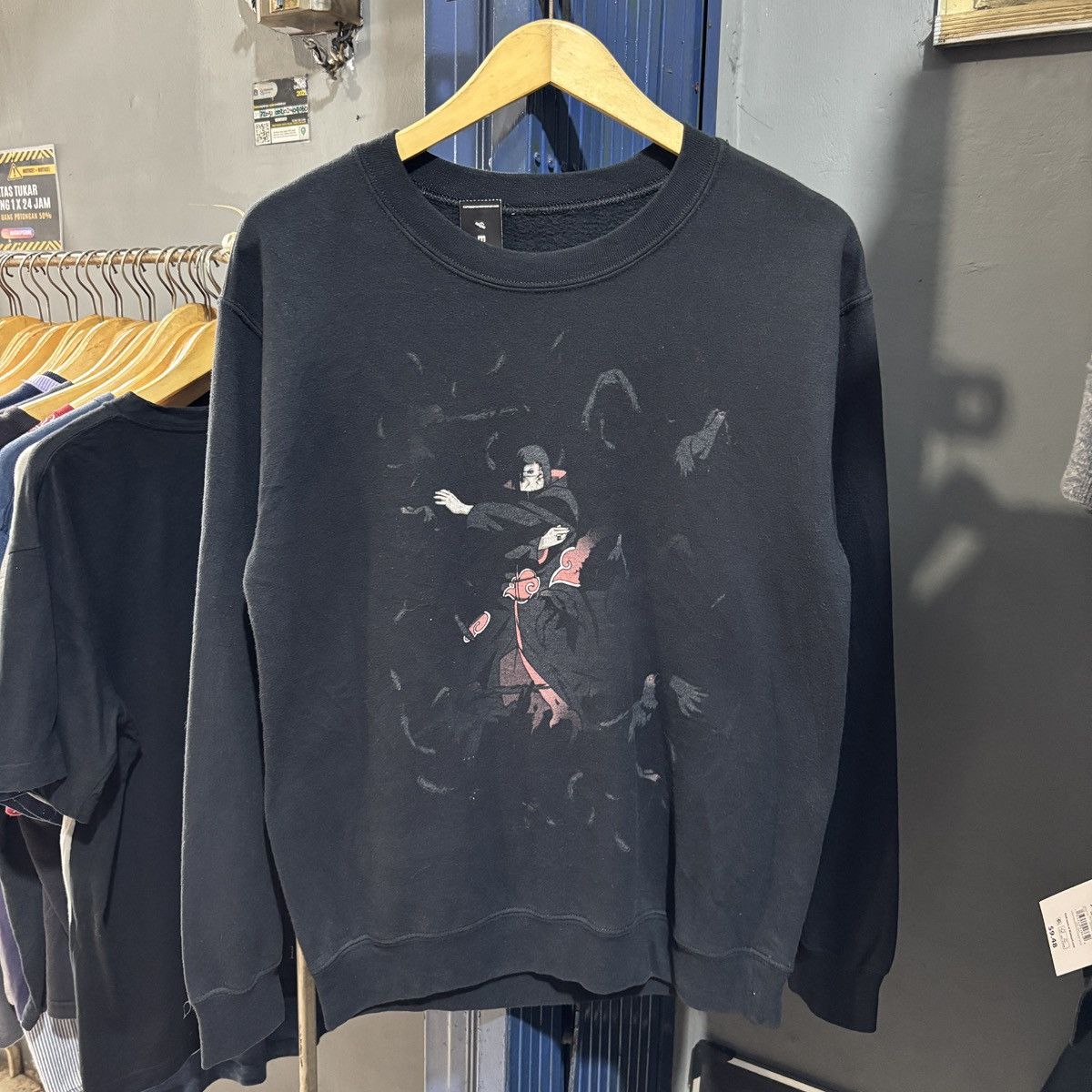 Anime Vintage Naruto Itachi sweatshirt Size US M / EU 48-50 / 2 - 1 Thumbnail