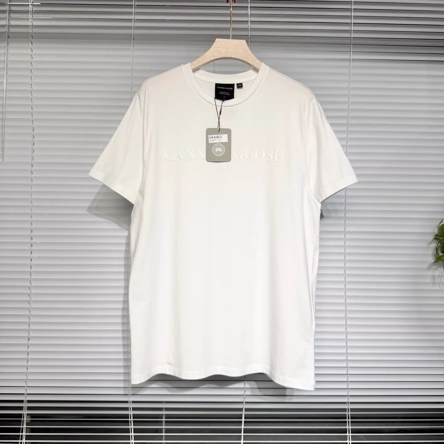 Canada Goose White Short-Sleeve Crewneck Shirt Size L Size US L / EU 52-54 / 3 - 1 Thumbnail