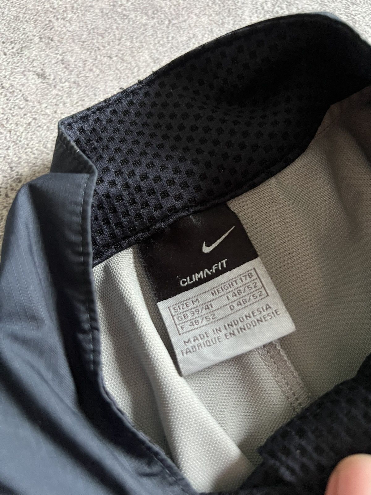 Nike Vintage Nike Convertible Nylon Track Jacket Windbreaker Vest Size US M / EU 48-50 / 2 - 11 Thumbnail
